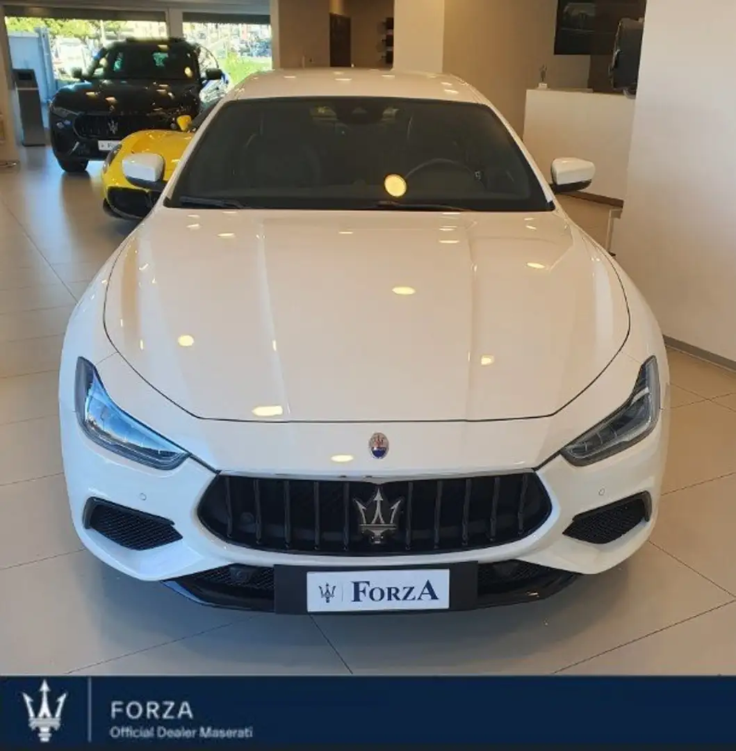 Maserati Ghibli Ghibli III 2021 2.0 mhev Gransport 330cv auto Wit - 1