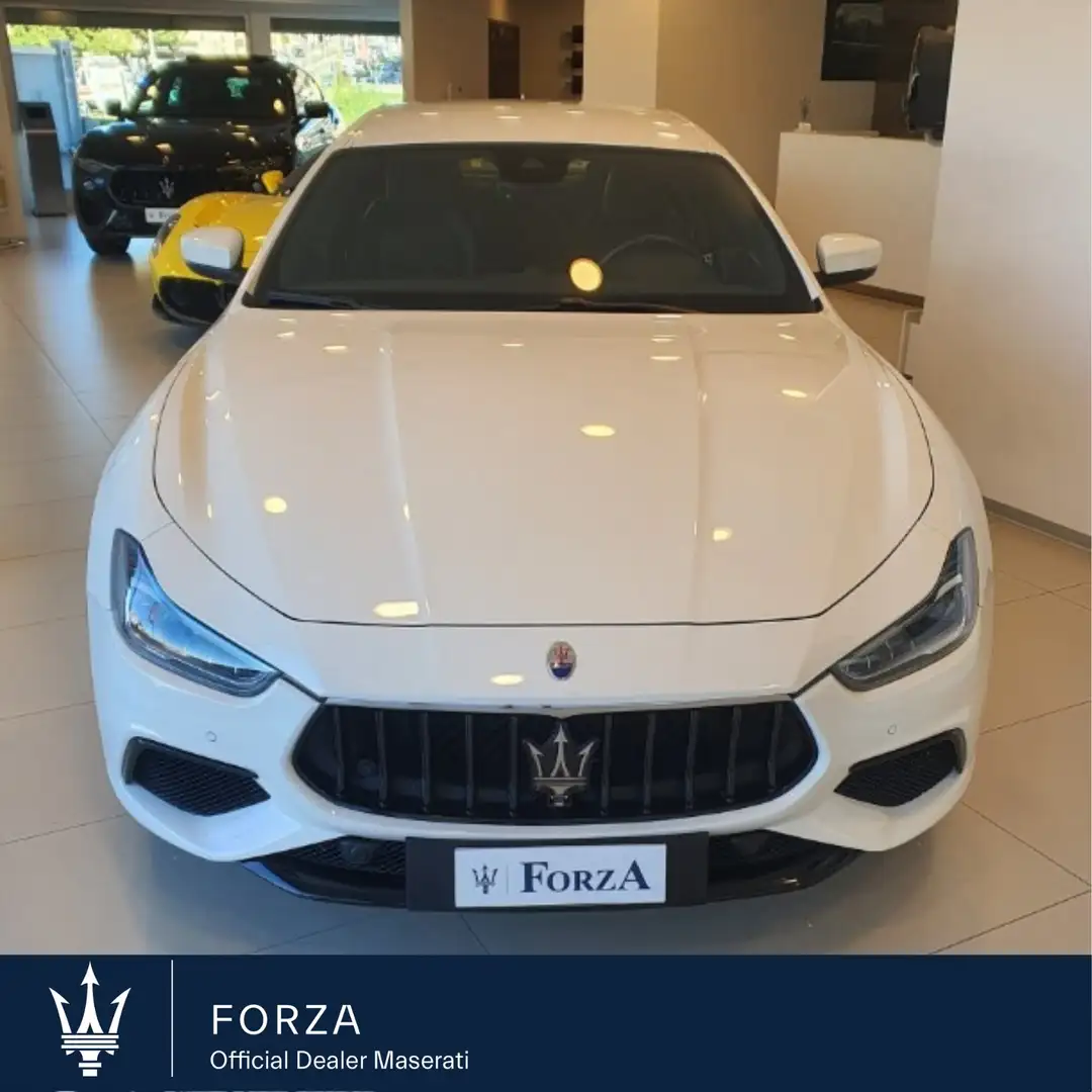Maserati Ghibli Ghibli III 2021 2.0 mhev Gransport 330cv auto Wit - 1