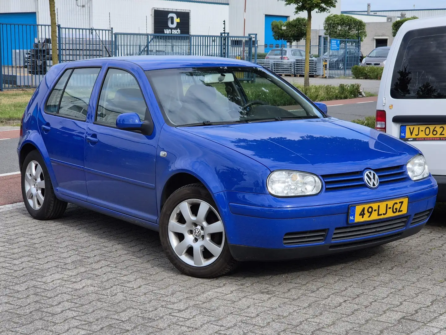 Volkswagen Golf 1.6-16V airco Electrische nieuw apk goed onderhoud Blauw - 1