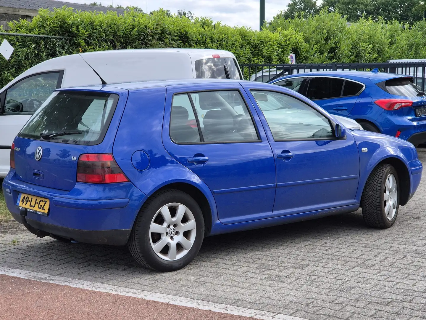 Volkswagen Golf 1.6-16V airco Electrische nieuw apk goed onderhoud Blauw - 2