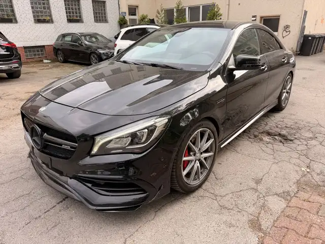 Mercedes-Benz CLA 45 AMG 7G DCT 4M LED Panorama Kamera KEYLES