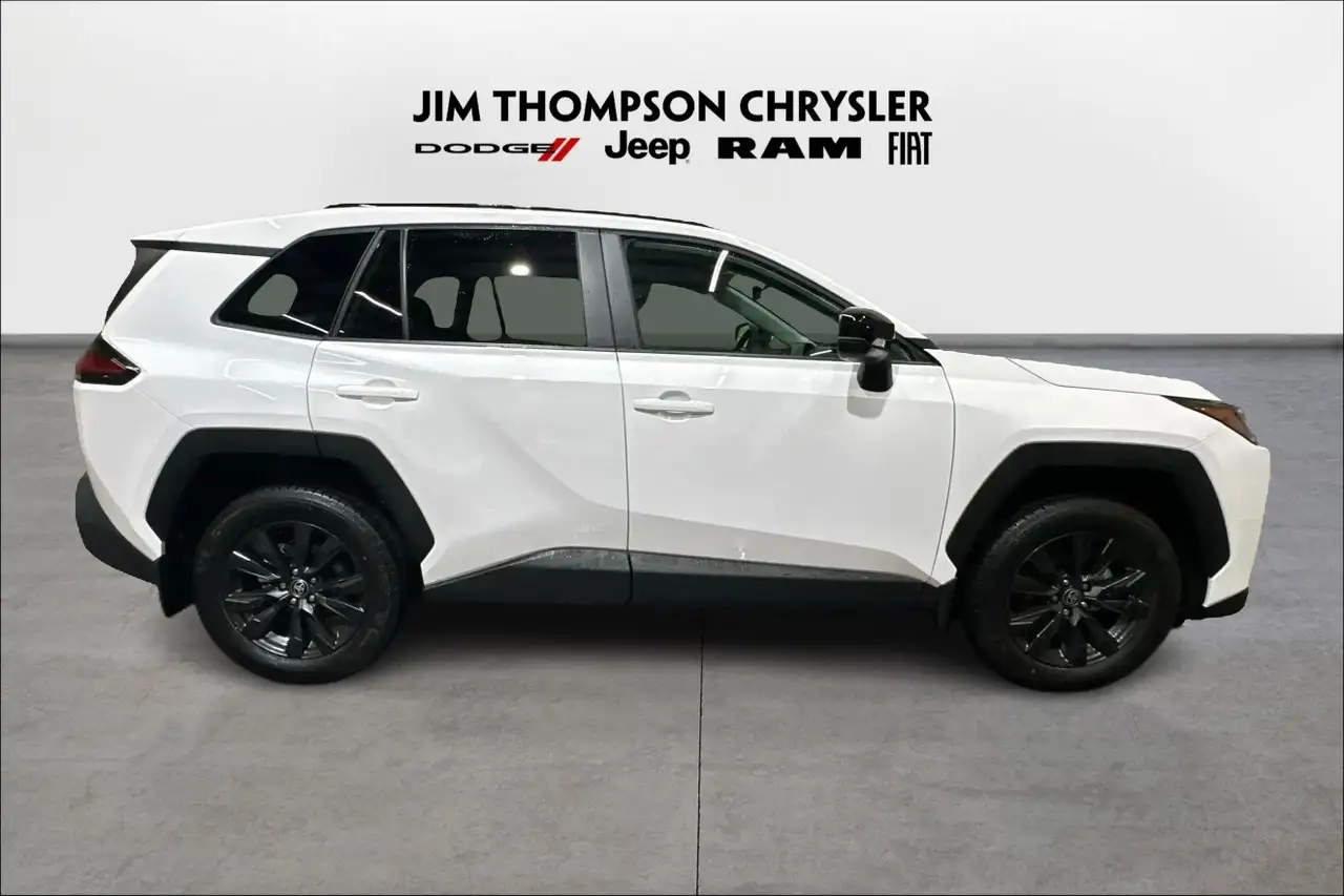 Toyota RAV 4 снимка Toyota RAV 4