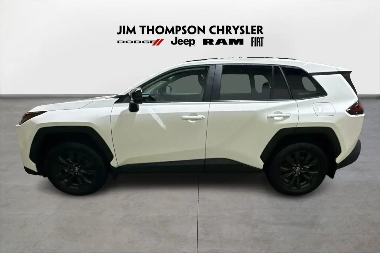 Toyota RAV 4 снимка Toyota RAV 4
