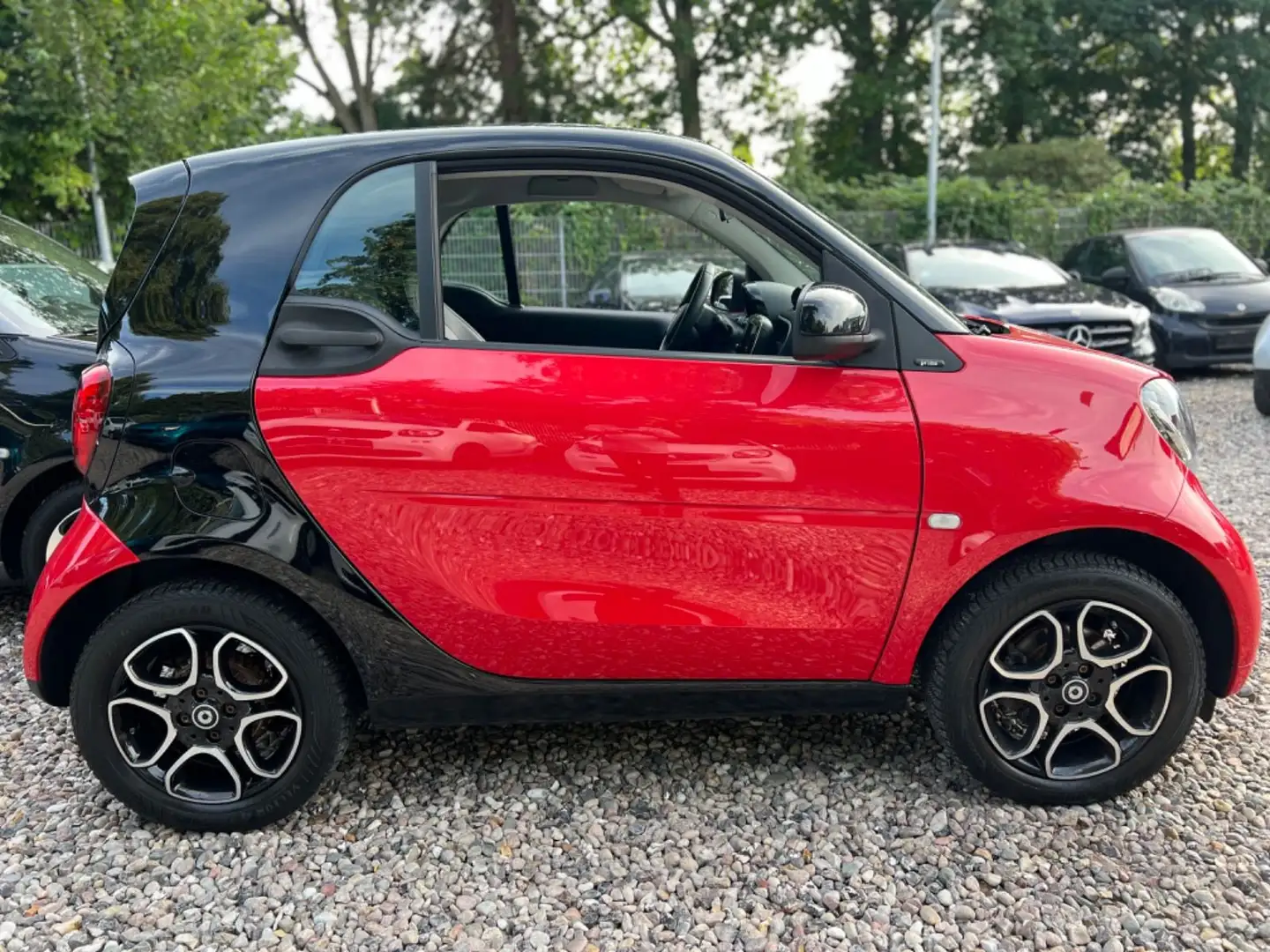 smart forTwo *KAMERA*PRIME*PANORAMA*LEDER*NAVI* Rouge - 2