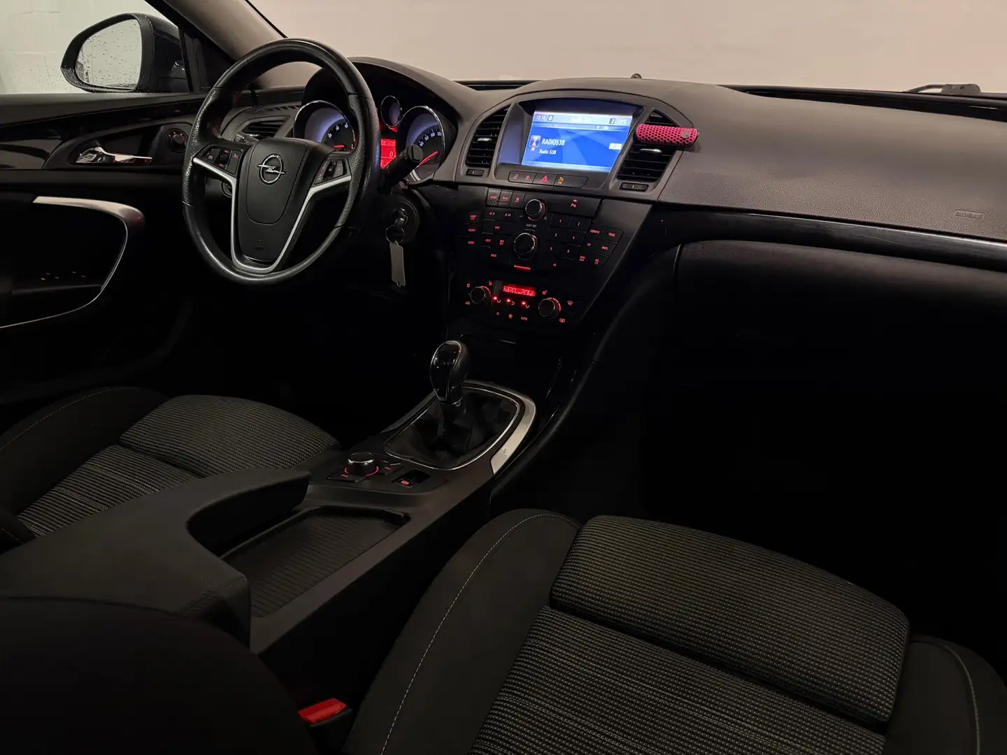 Opel Insignia Sports Tourer 1.6 T Cosmo Trekhaak Airco Parkeerse Schwarz - 2