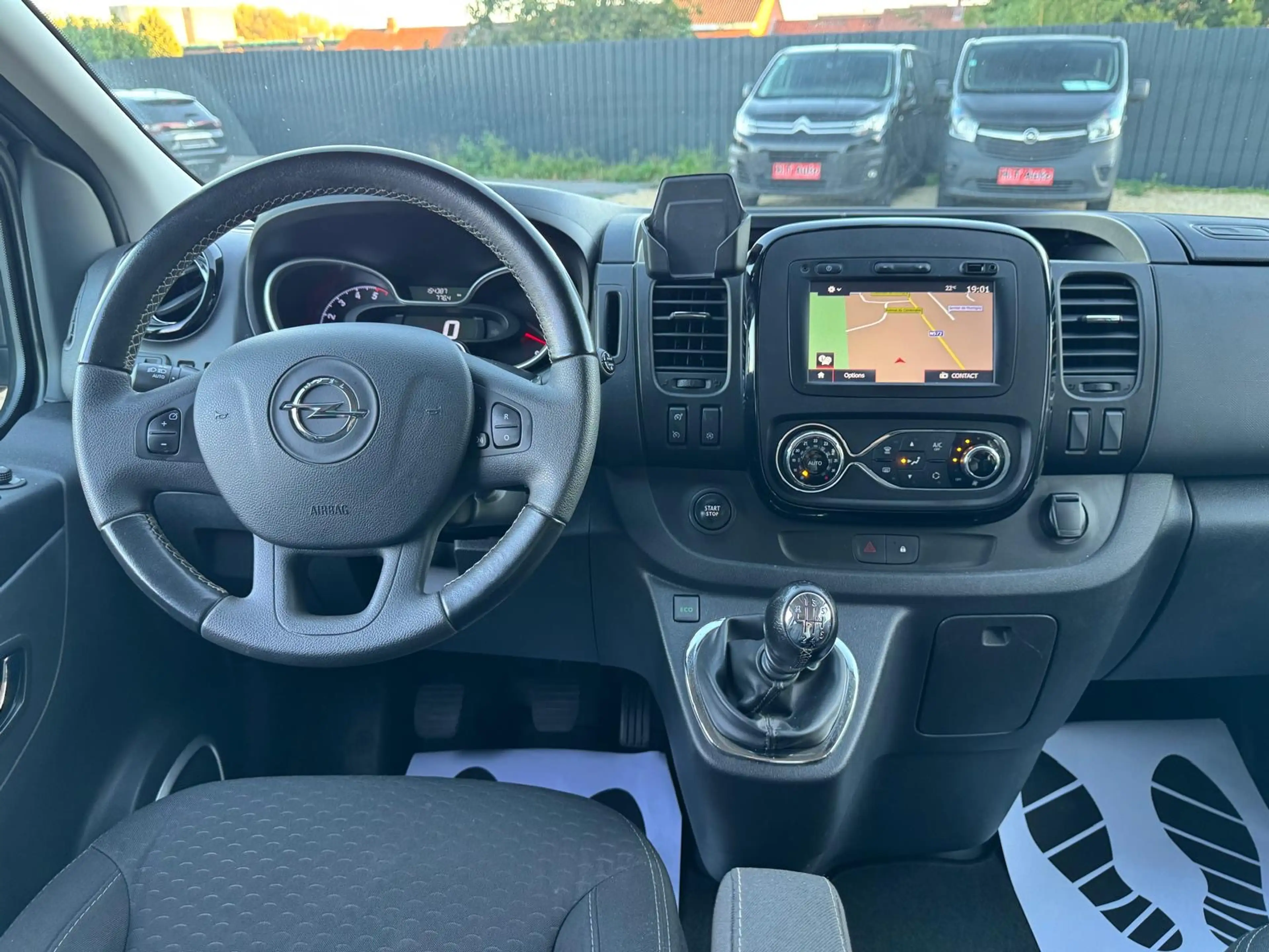 Opel Vivaro 1.6 CDTi/Etat neuf/Utilitaire 5 places/Double cabine/Euro6b/Garantie 1an — photo 7