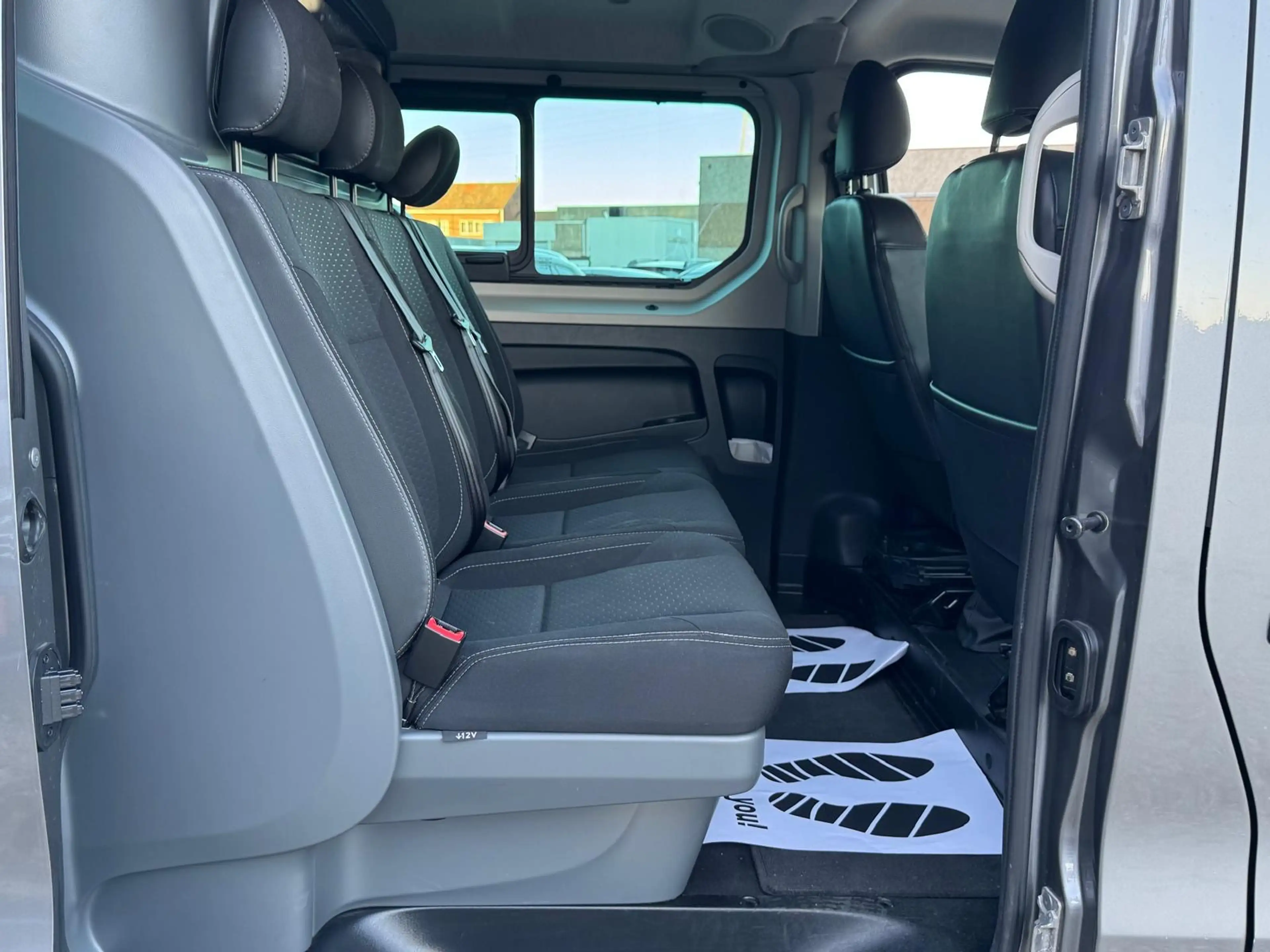 Opel Vivaro 1.6 CDTi/Etat neuf/Utilitaire 5 places/Double cabine/Euro6b/Garantie 1an — photo 8