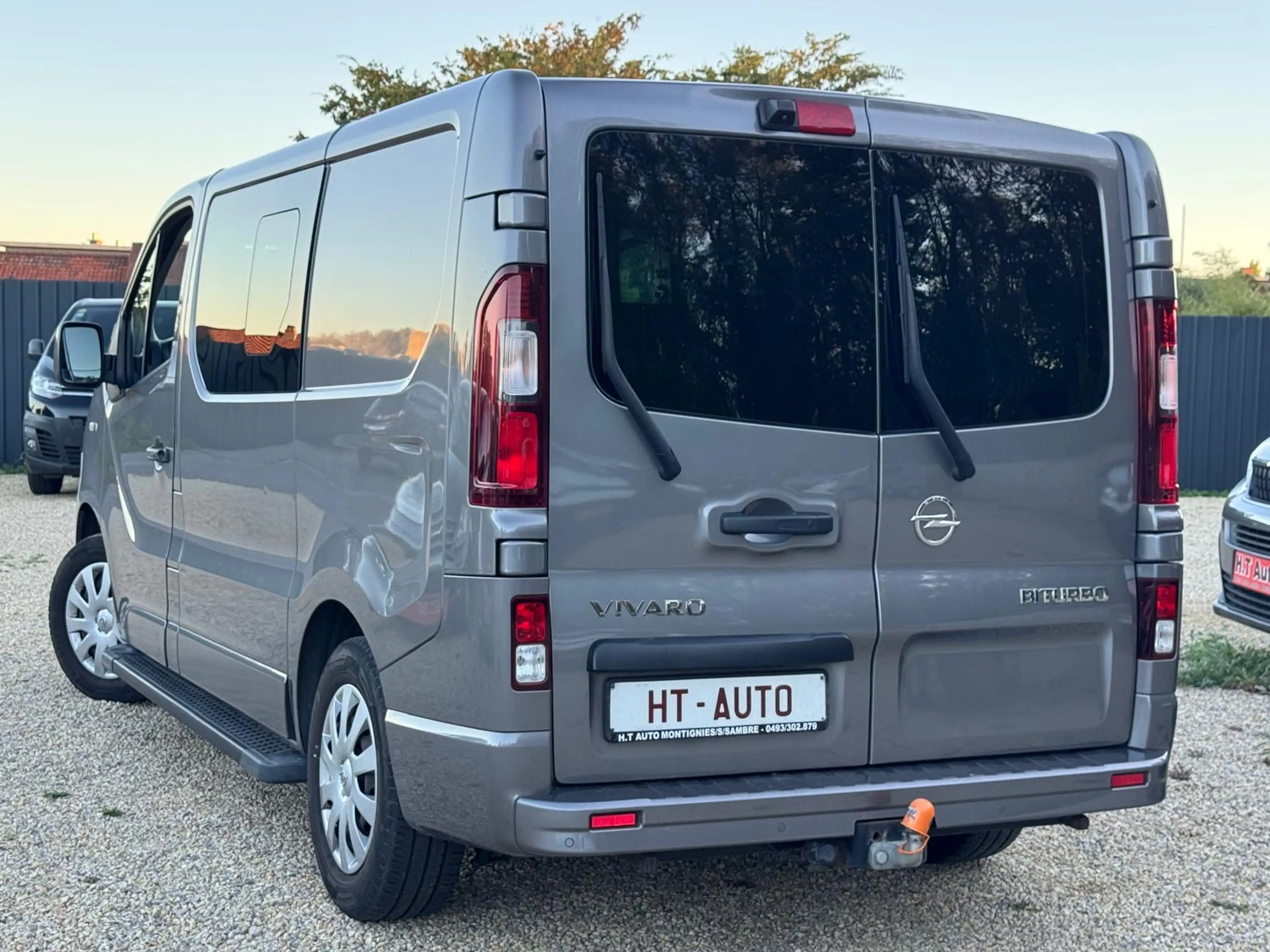 Opel Vivaro 1.6 CDTi/Etat neuf/Utilitaire 5 places/Double cabine/Euro6b/Garantie 1an — photo 4