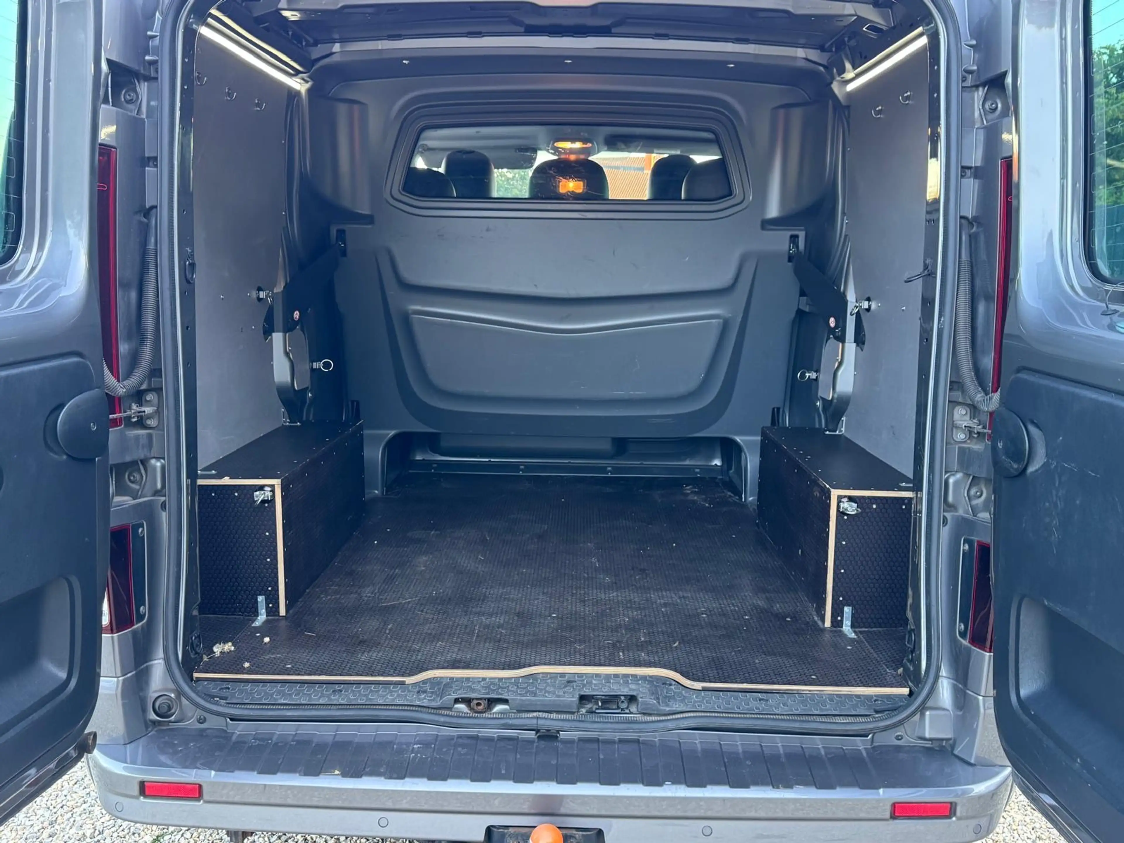 Opel Vivaro 1.6 CDTi/Etat neuf/Utilitaire 5 places/Double cabine/Euro6b/Garantie 1an — photo 9