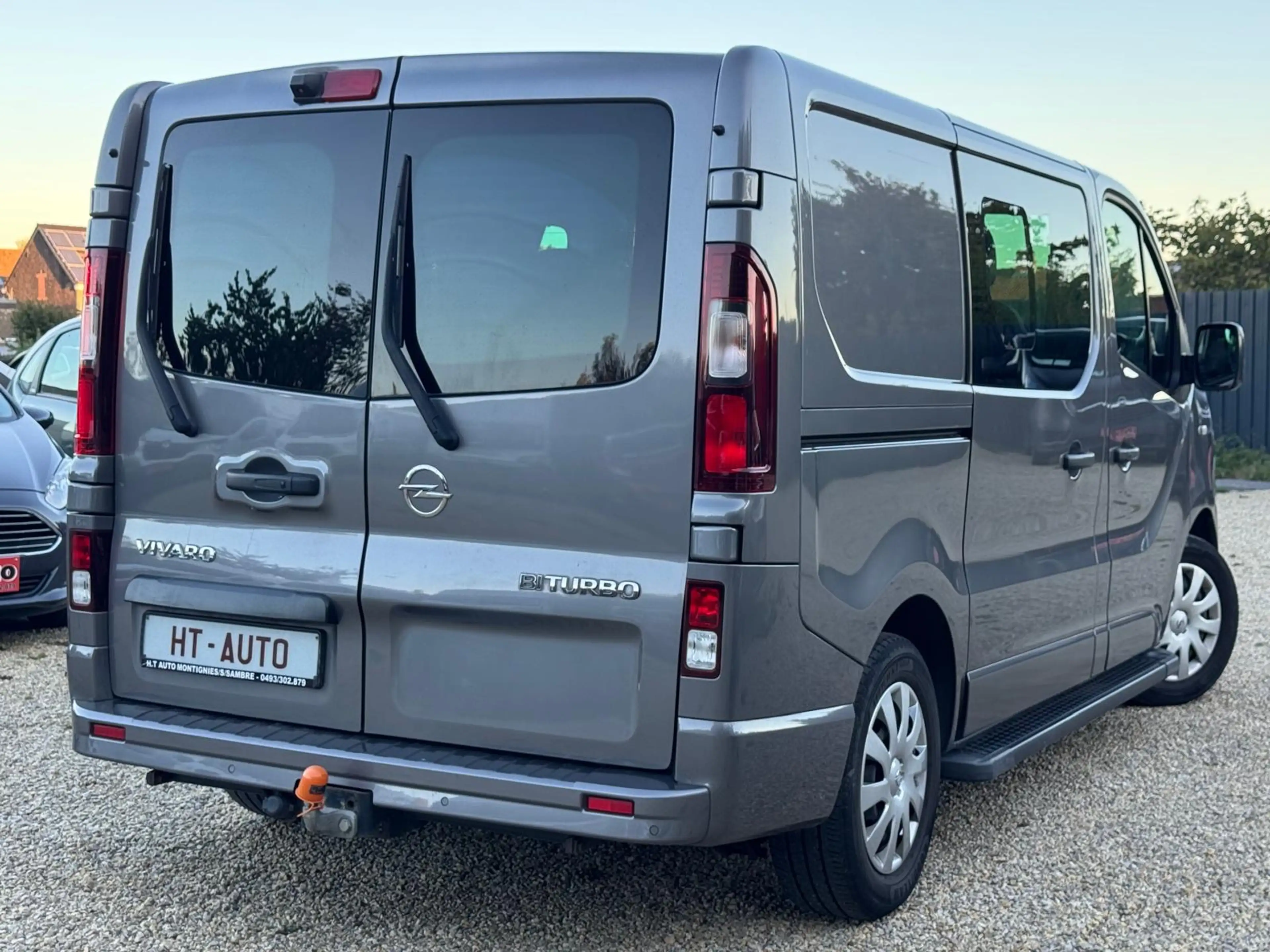 Opel Vivaro 1.6 CDTi/Etat neuf/Utilitaire 5 places/Double cabine/Euro6b/Garantie 1an — photo 3