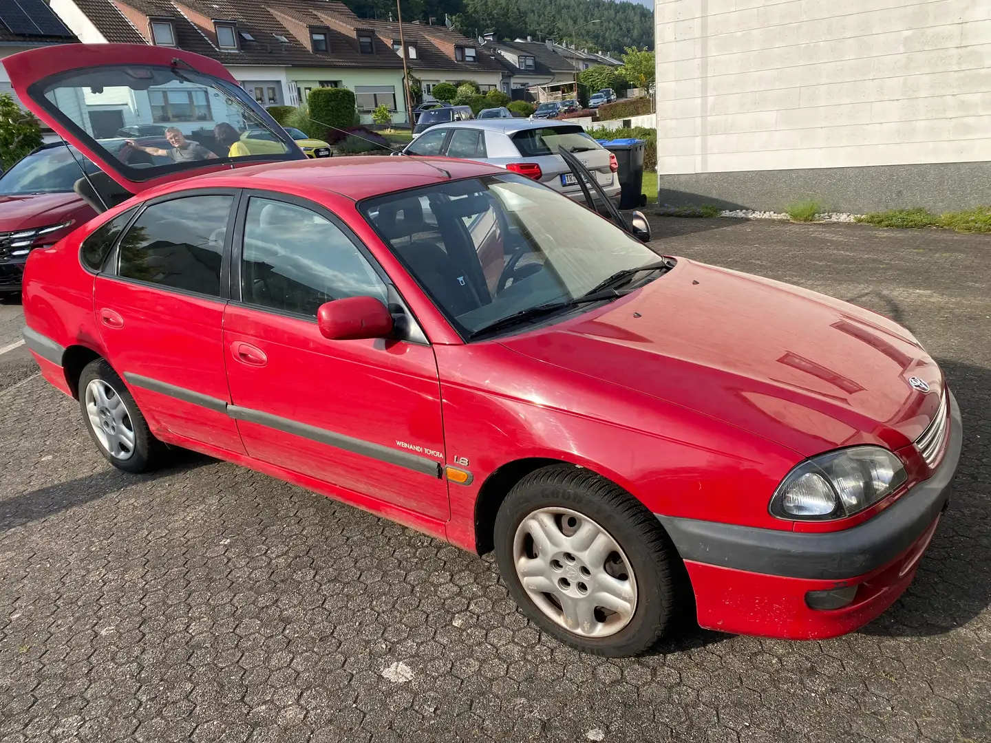 Toyota Avensis Avensis 1.8linea terra Rot - 2