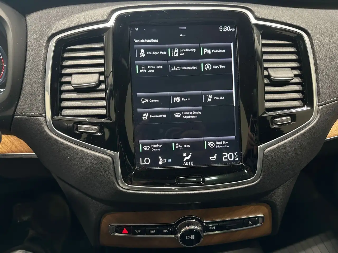 Volvo XC90 снимка Volvo XC90
