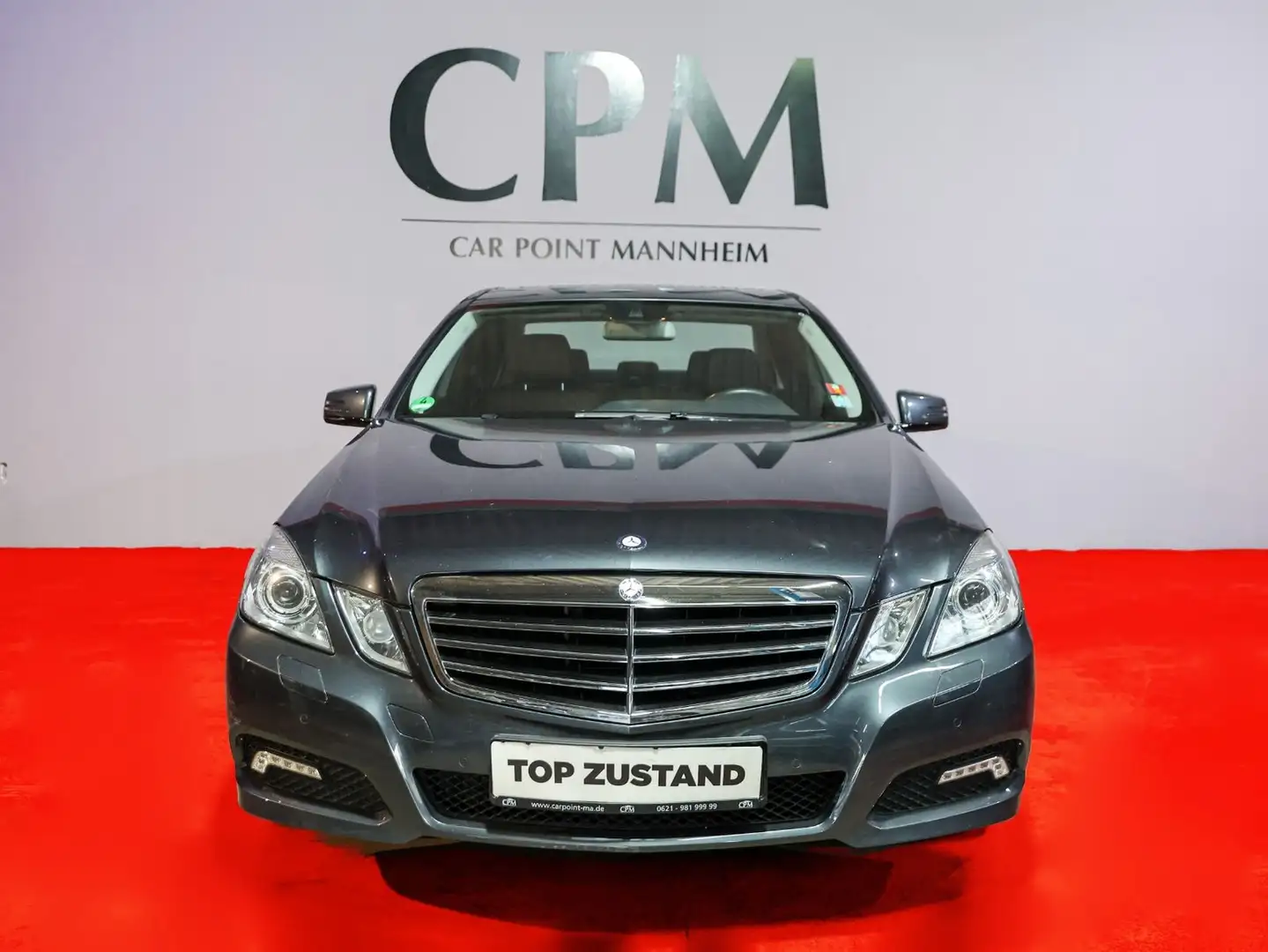 Mercedes-Benz E 200 | LEDER | SHZ | NAVI | AUTOMATIK | PDC | Grau - 2