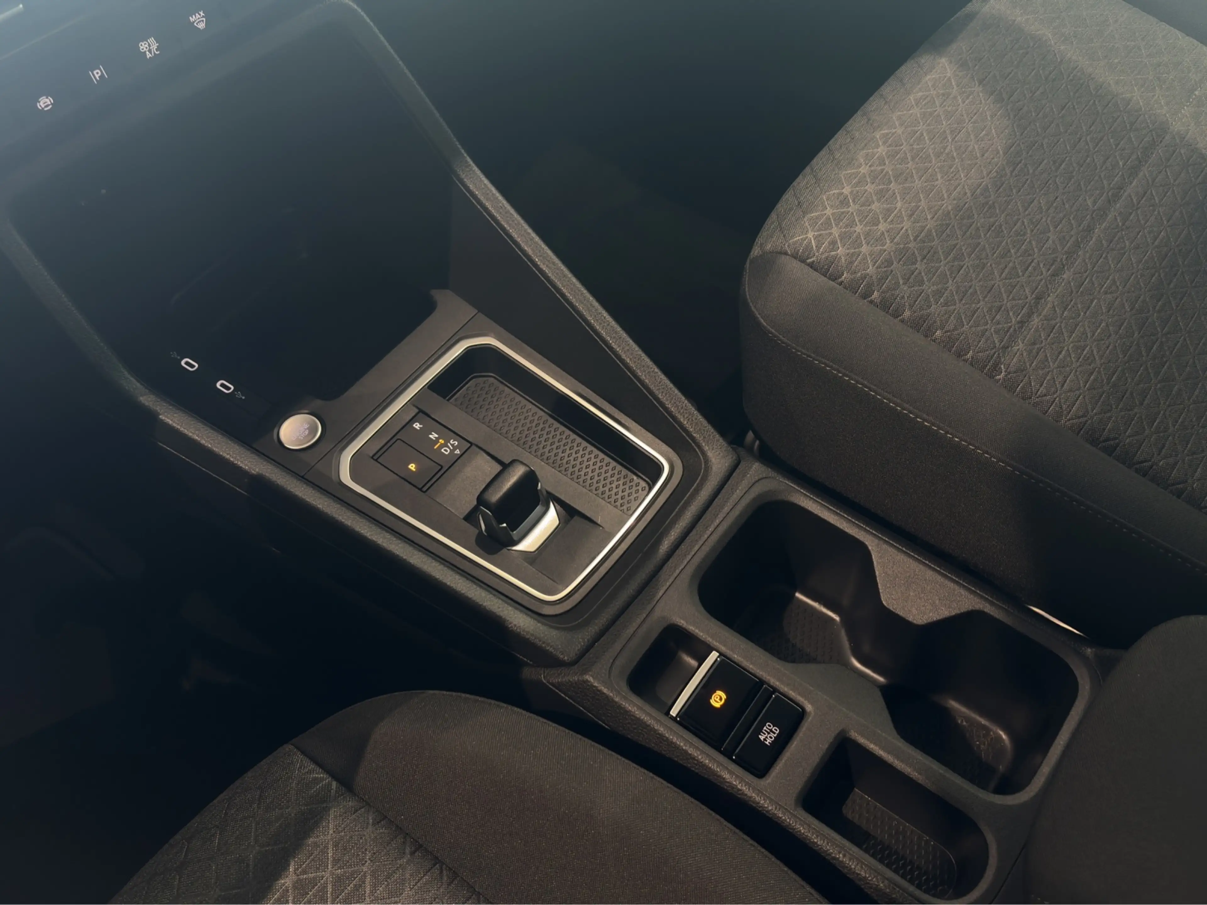 Ford Grand Tourneo Connect (CFJ)(2022->) Titanium — photo 12