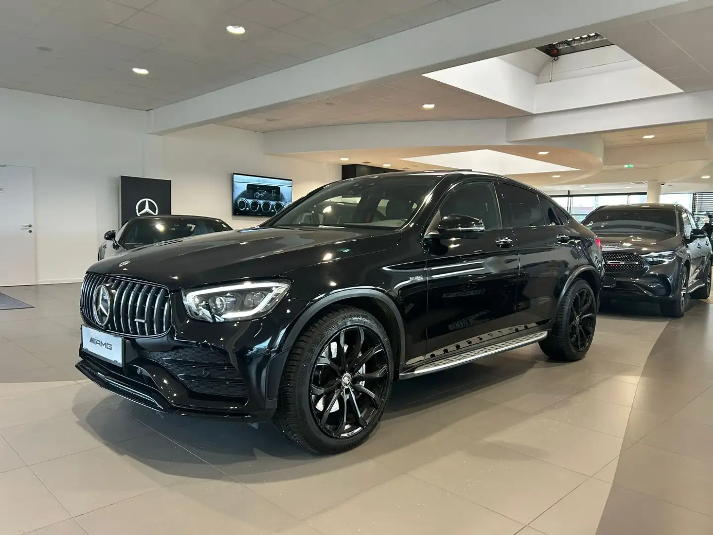 Mercedes-Benz GLC 43 AMG AMG GLC 43 4MATIC Coupé AMG SHD FAP MBU Černá - 1