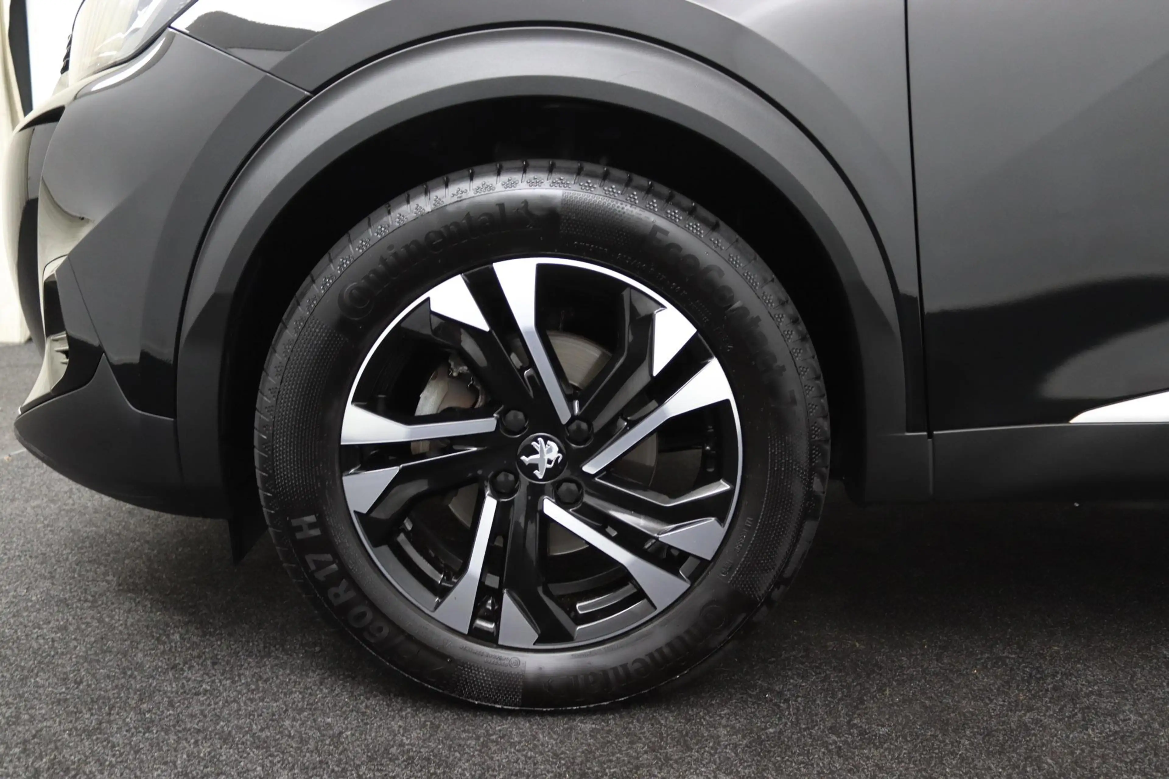Peugeot 2008 1.2 PureTech Allure*ACC*ECC*NAVI*CAM*LED*AUT*VOL* — photo 34