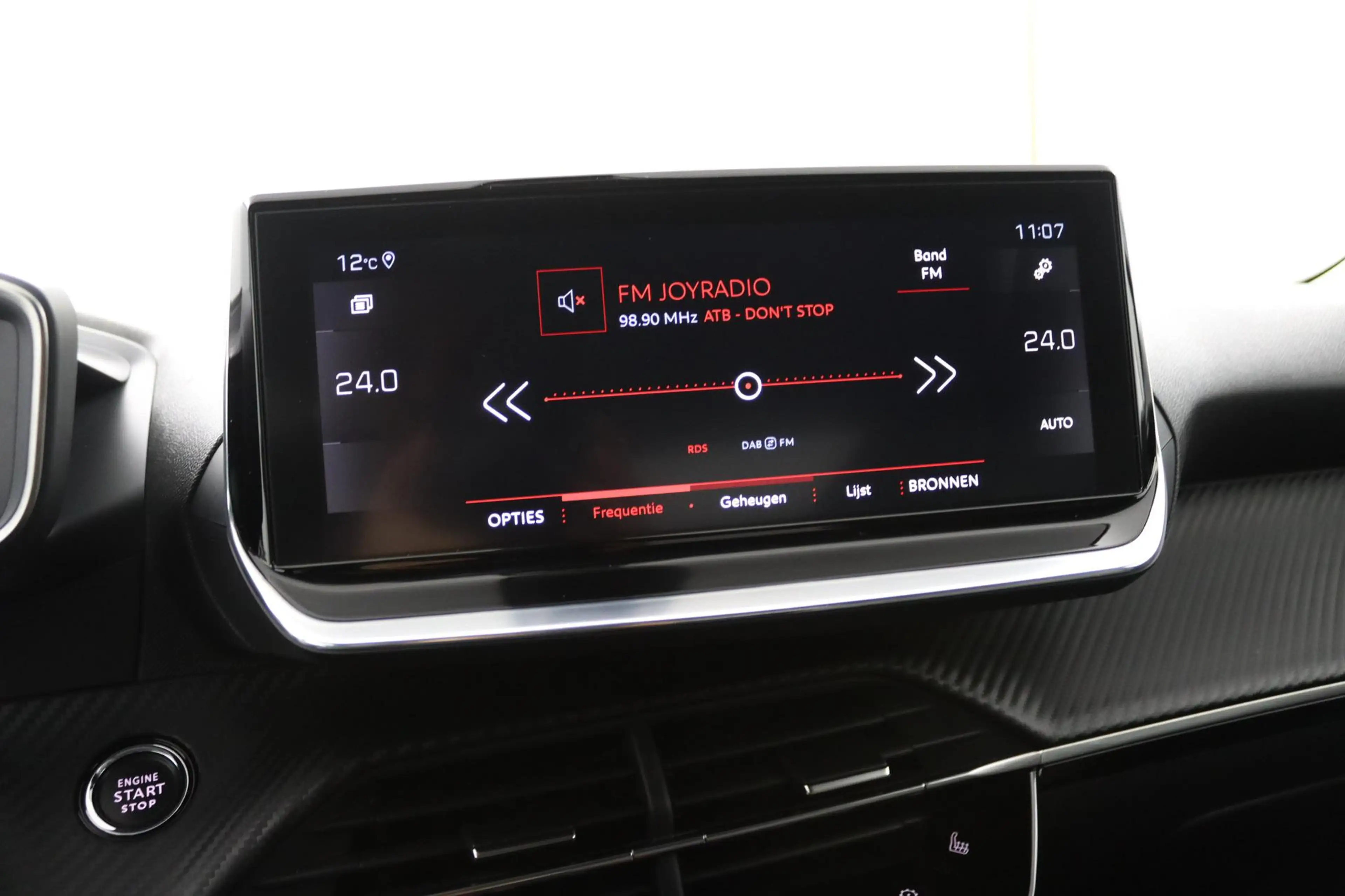 Peugeot 2008 1.2 PureTech Allure*ACC*ECC*NAVI*CAM*LED*AUT*VOL* — photo 24