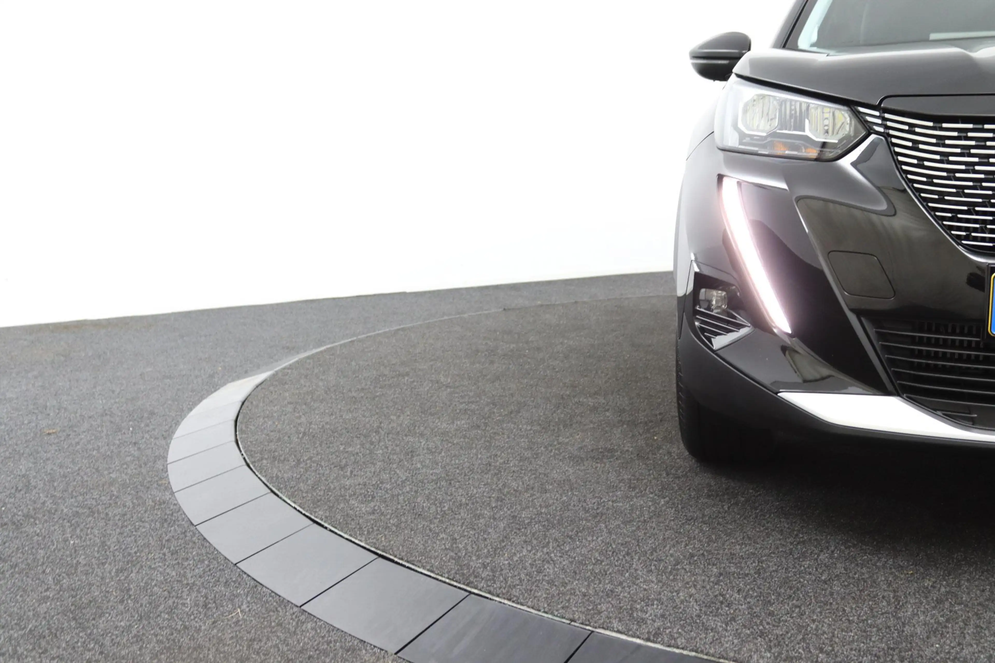 Peugeot 2008 1.2 PureTech Allure*ACC*ECC*NAVI*CAM*LED*AUT*VOL* — photo 36