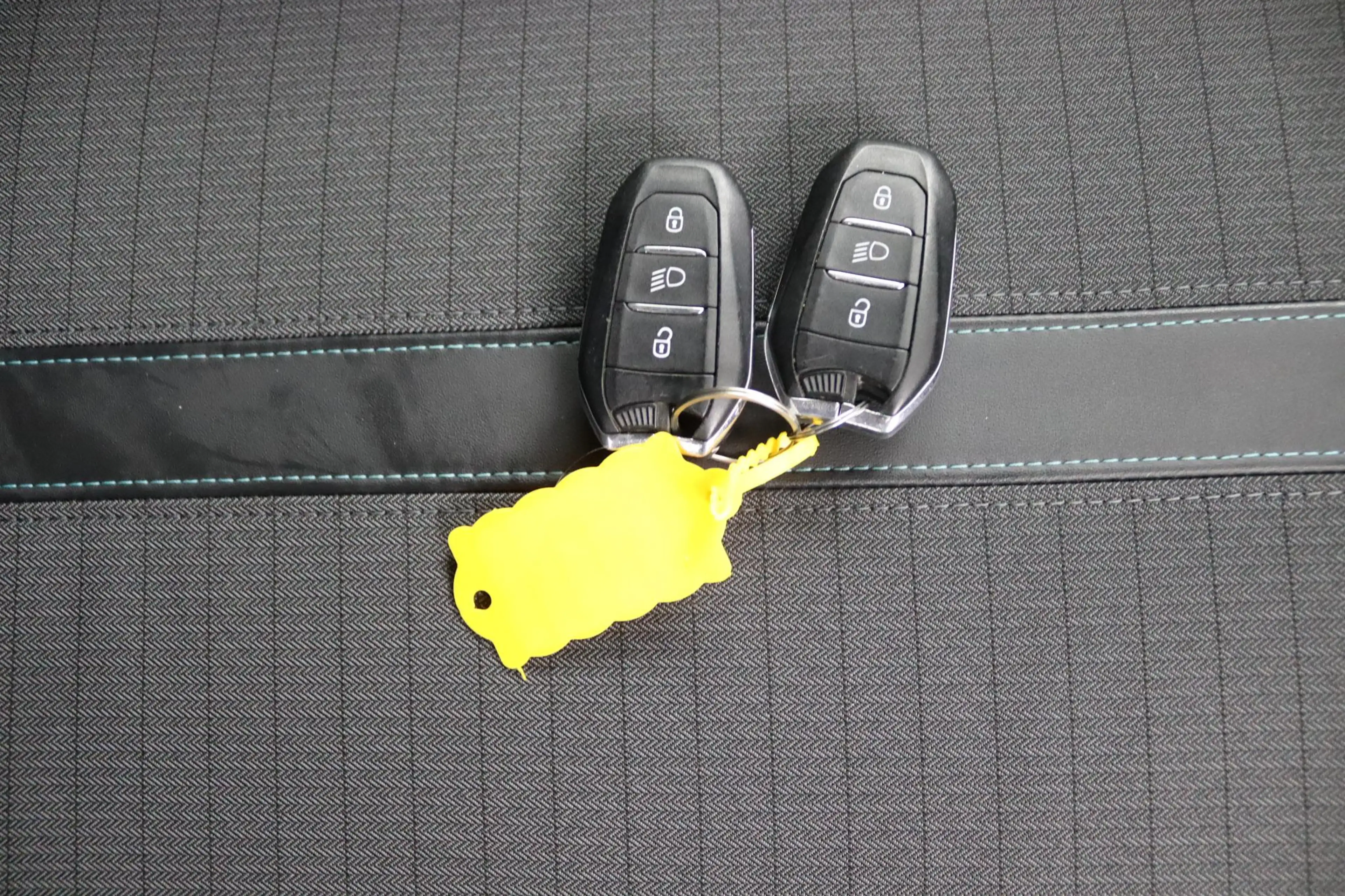 Peugeot 2008 1.2 PureTech Allure*ACC*ECC*NAVI*CAM*LED*AUT*VOL* — photo 42