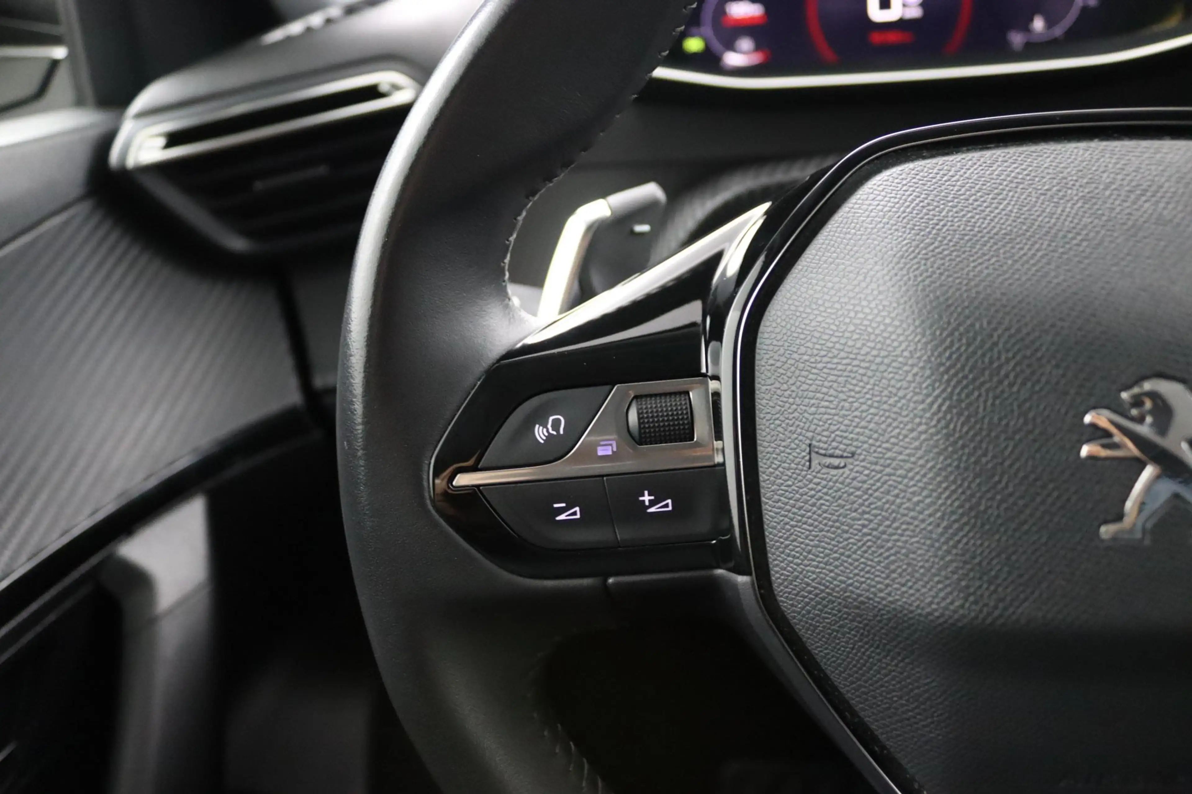 Peugeot 2008 1.2 PureTech Allure*ACC*ECC*NAVI*CAM*LED*AUT*VOL* — photo 22