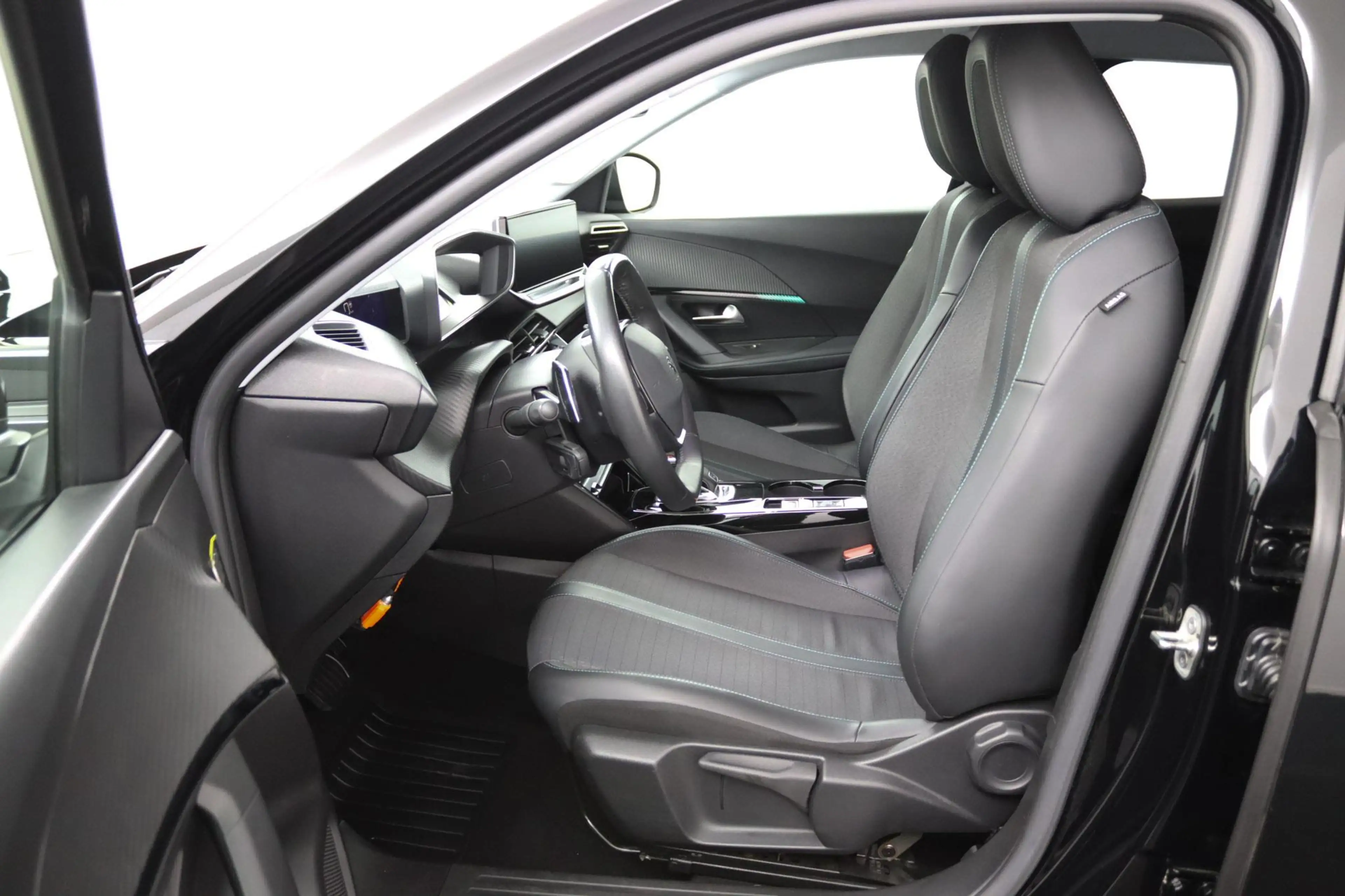 Peugeot 2008 1.2 PureTech Allure*ACC*ECC*NAVI*CAM*LED*AUT*VOL* — photo 12