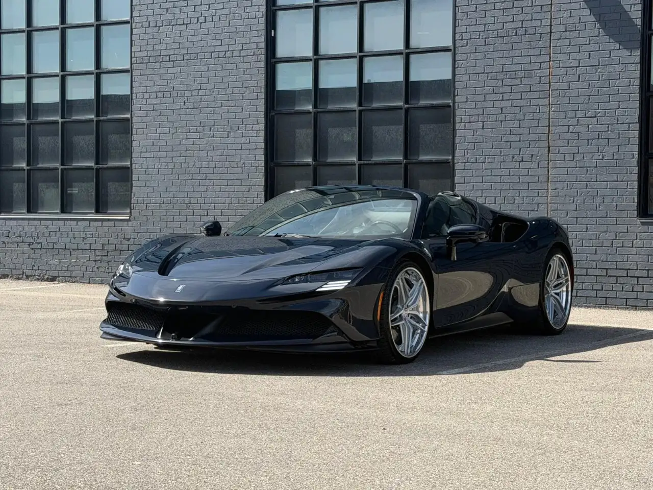 Ferrari SF90 Spider снимка Ferrari SF90 Spider