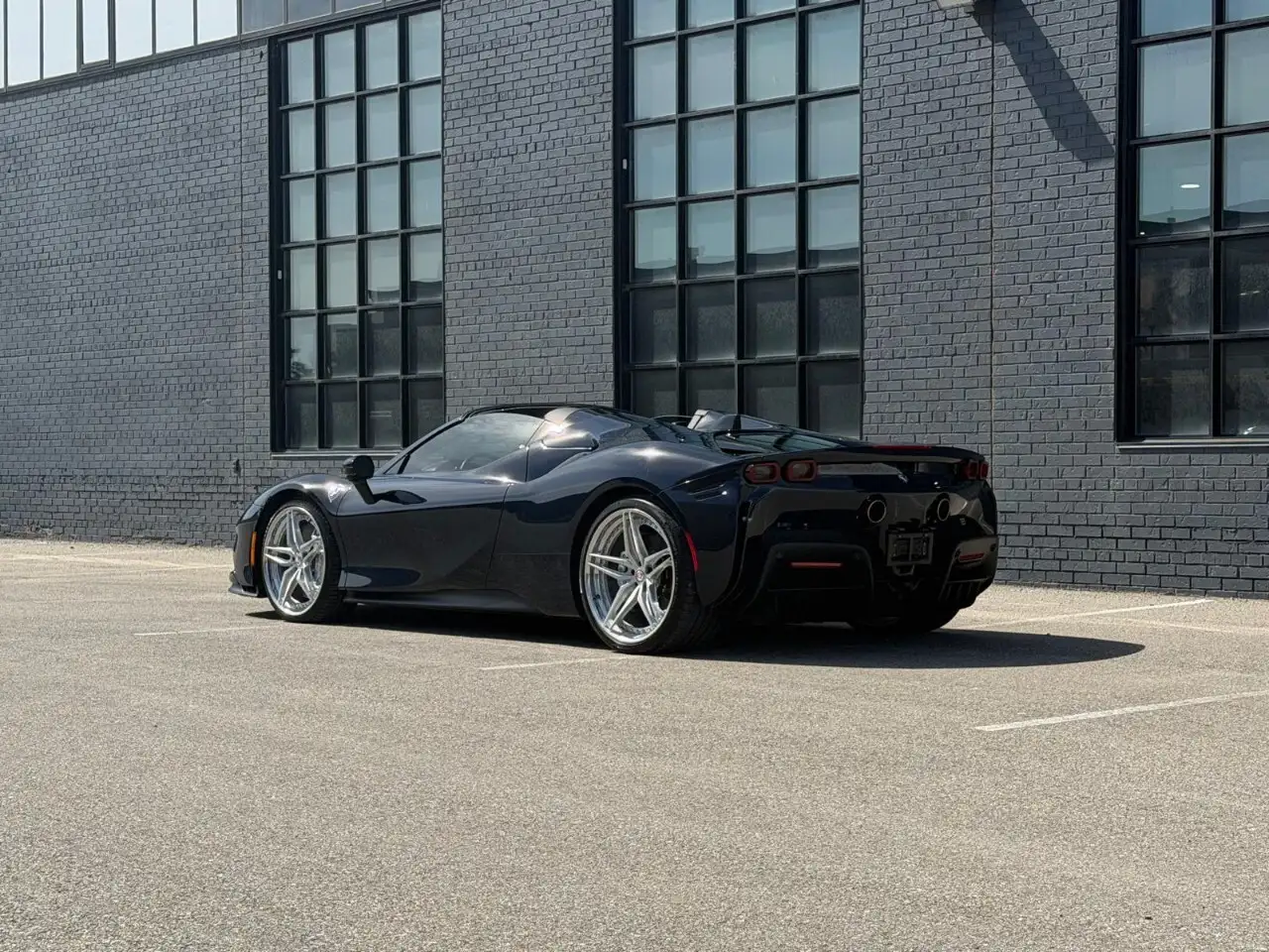 Ferrari SF90 Spider снимка Ferrari SF90 Spider