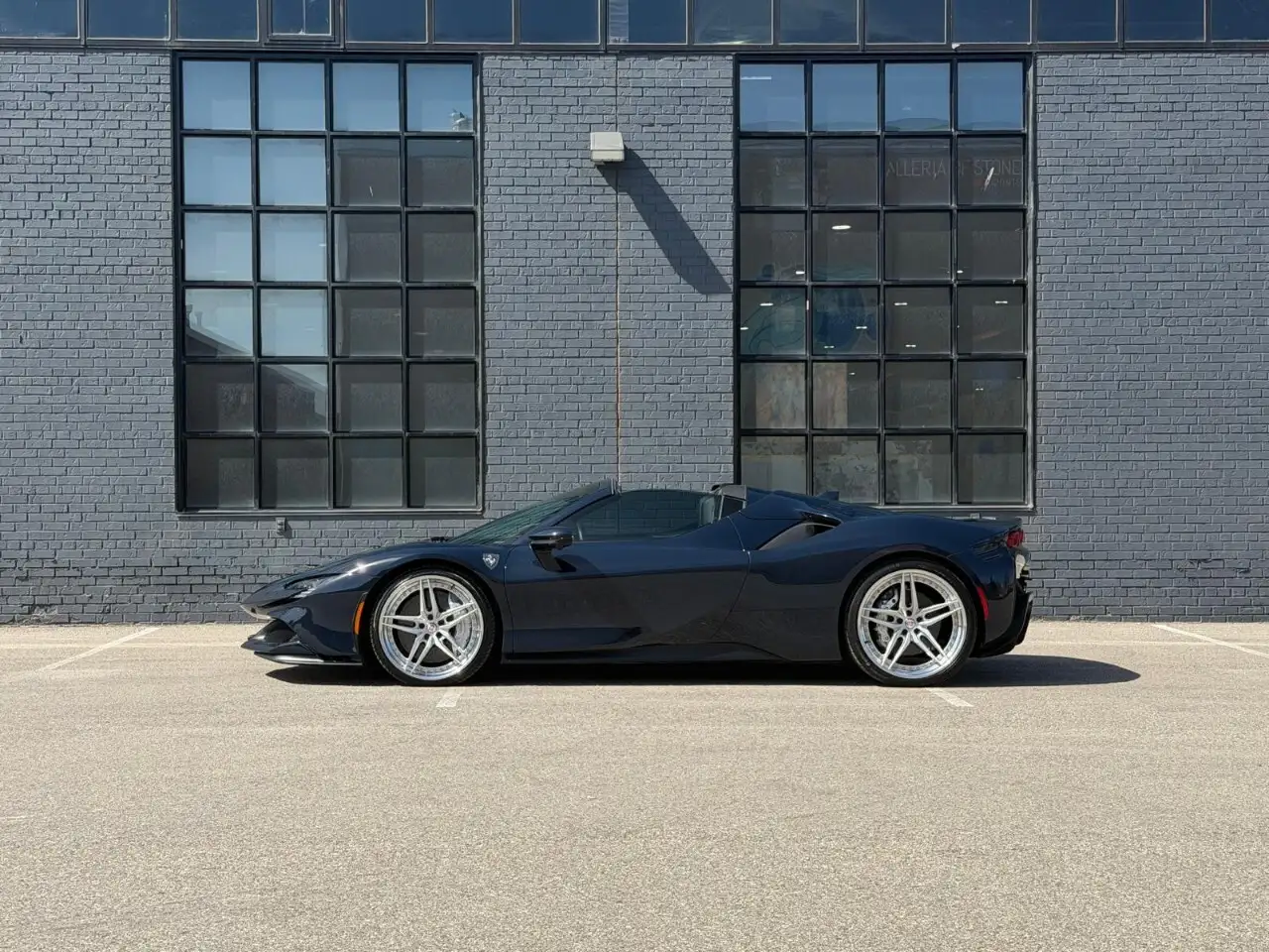 Ferrari SF90 Spider снимка Ferrari SF90 Spider