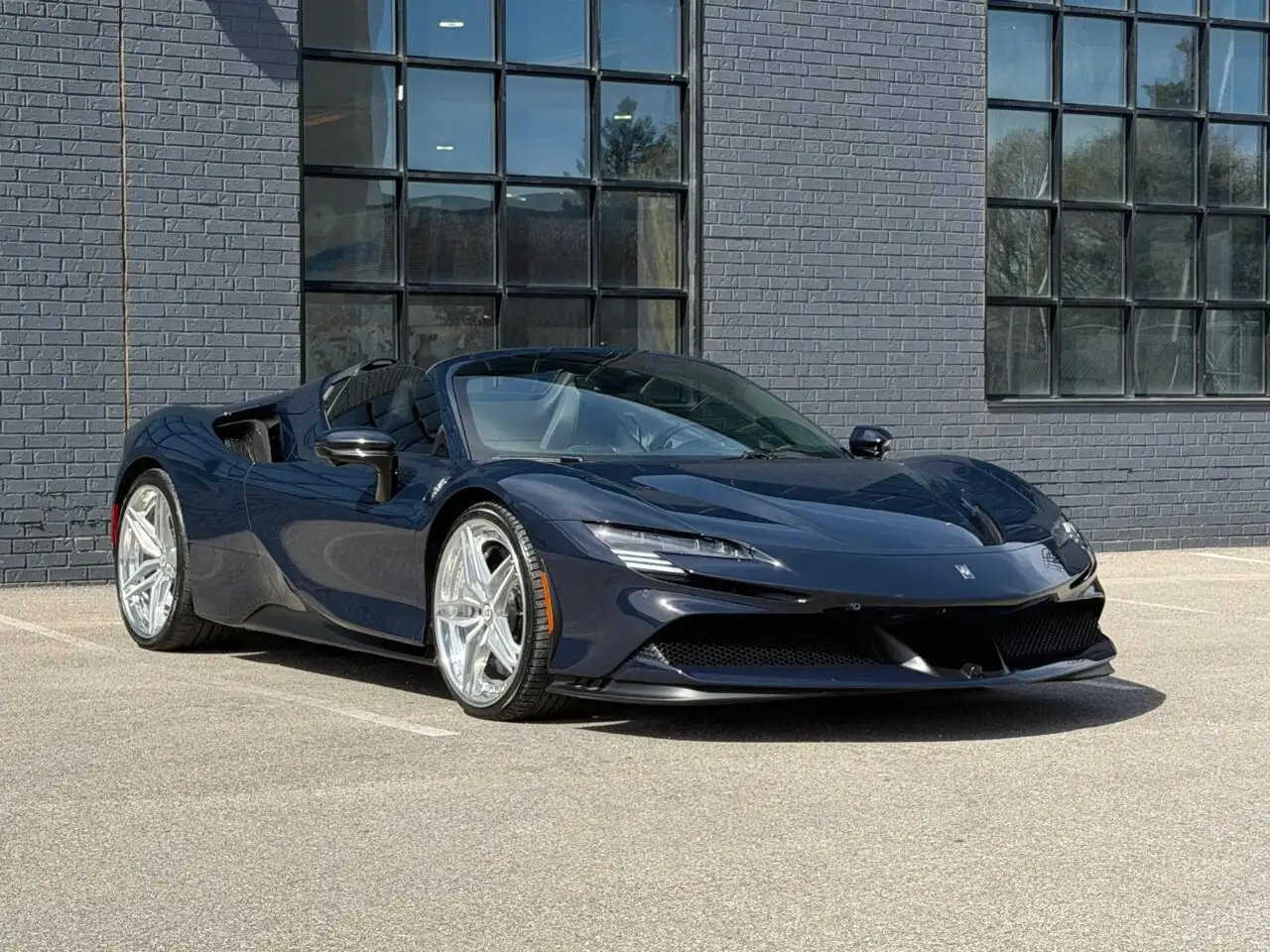 Ferrari SF90 Spider снимка Ferrari SF90 Spider