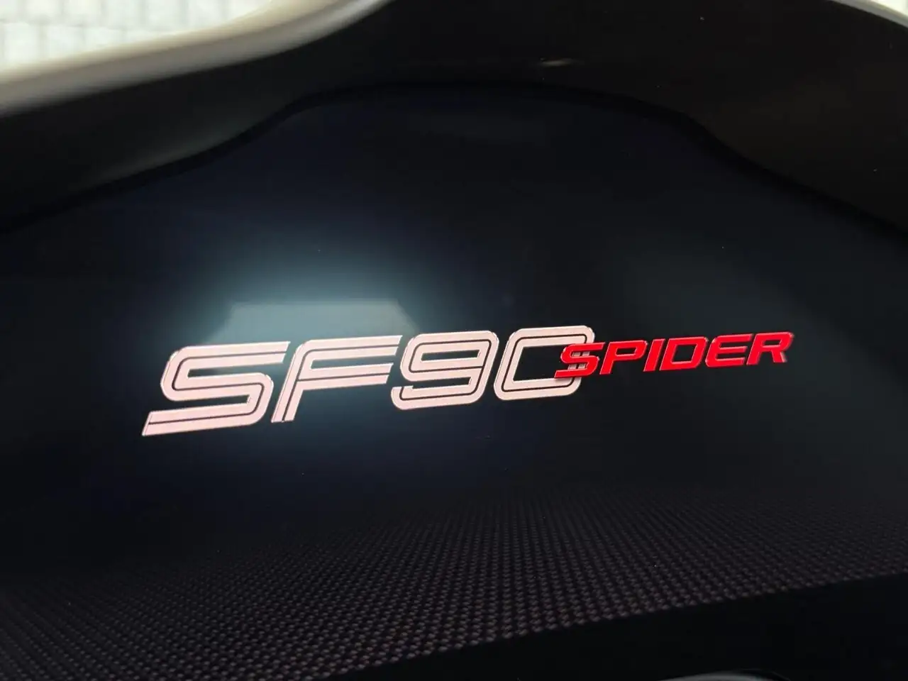 Ferrari SF90 Spider снимка Ferrari SF90 Spider