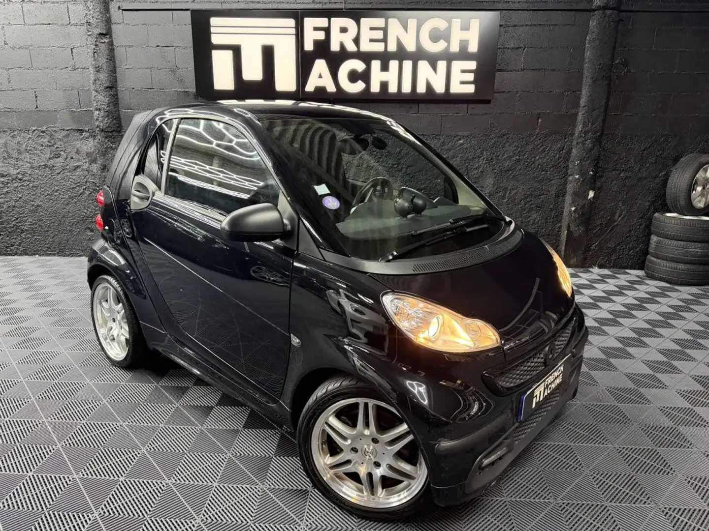 smart forTwo Cabriolet II 84ch Turbo Passion Noir - 1