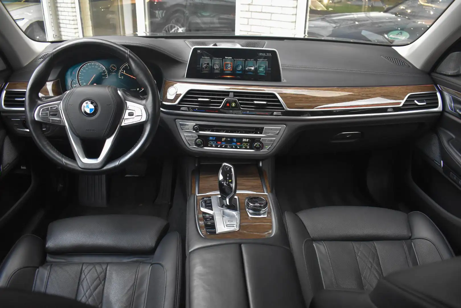 BMW 750 7-serie 750Li xDrive Night View ACC Standkachel 4W Zwart - 2