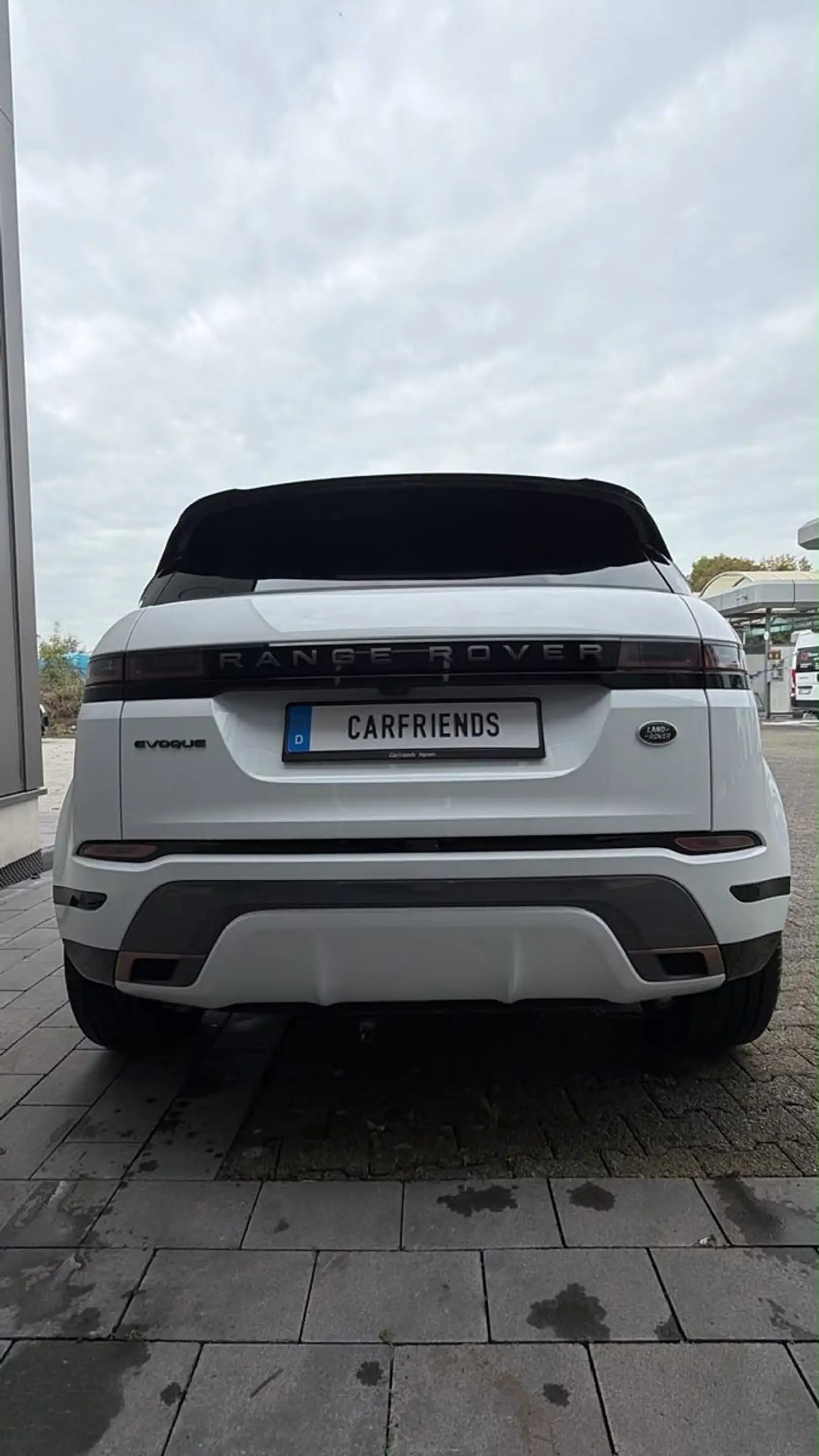 Land Rover Range Rover Evoque R-Dynamic SE — photo 9