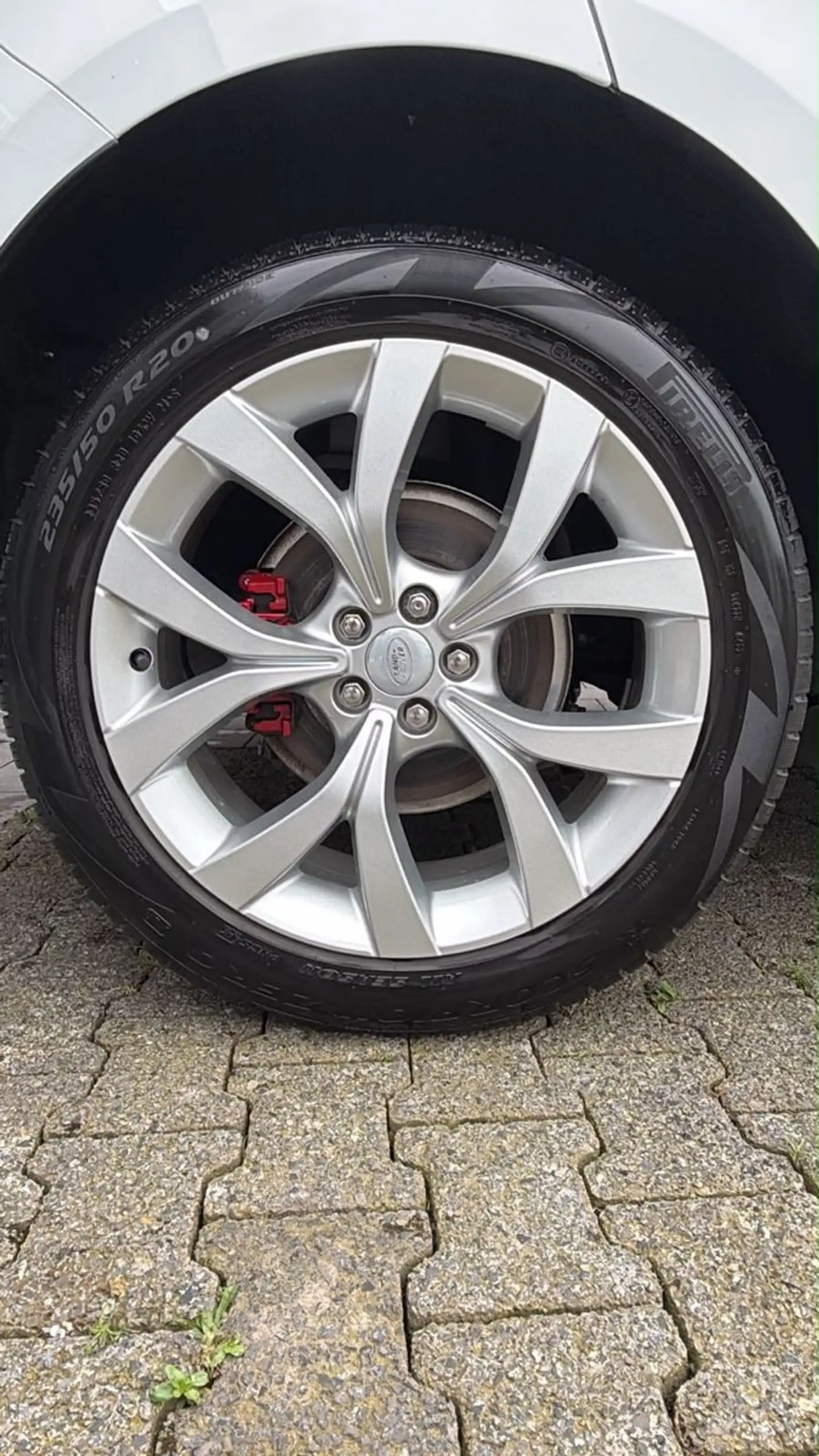 Land Rover Range Rover Evoque R-Dynamic SE — photo 14