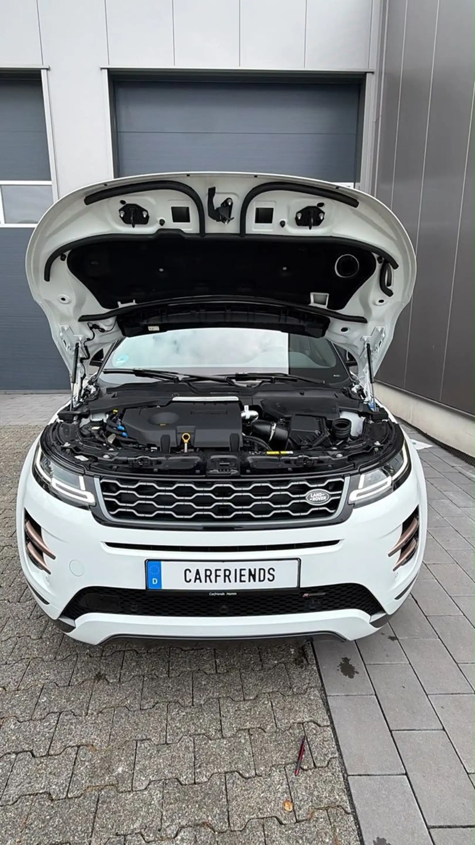 Land Rover Range Rover Evoque R-Dynamic SE — photo 12