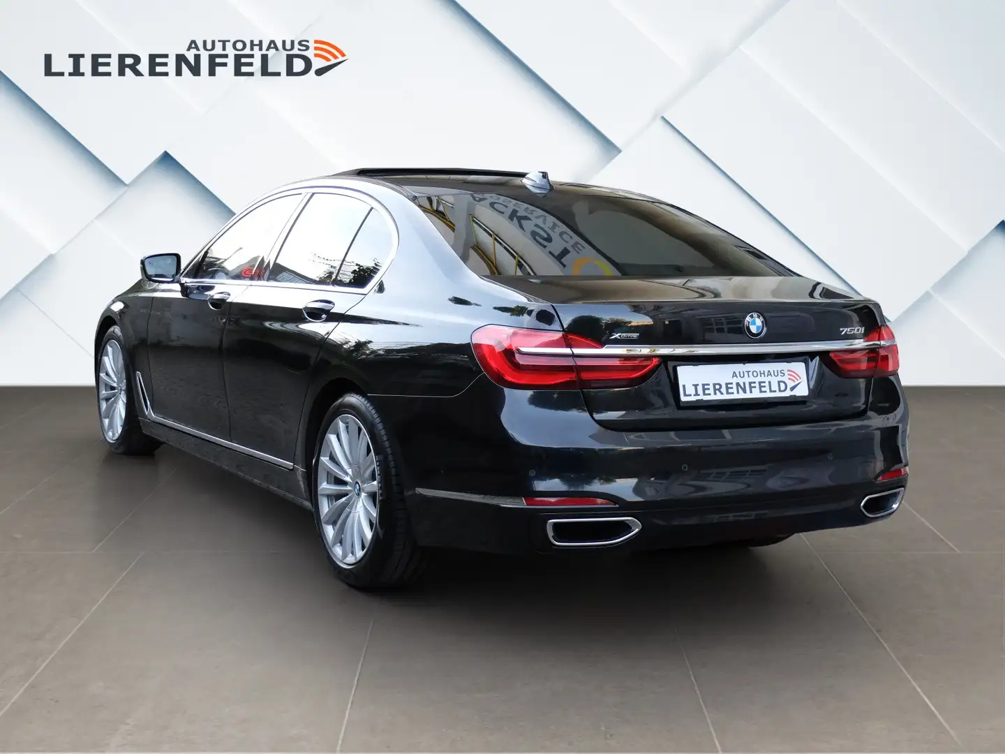 BMW 750 i xDrive nur 26 Tkm BMW Scheckheft Schwarz - 2