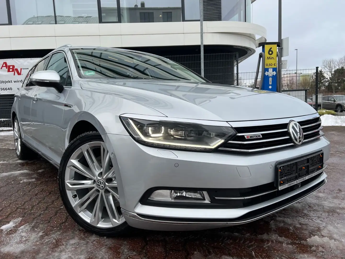 Volkswagen Passat Variant Highline-R line 4Motion*Virtual* Argent - 1
