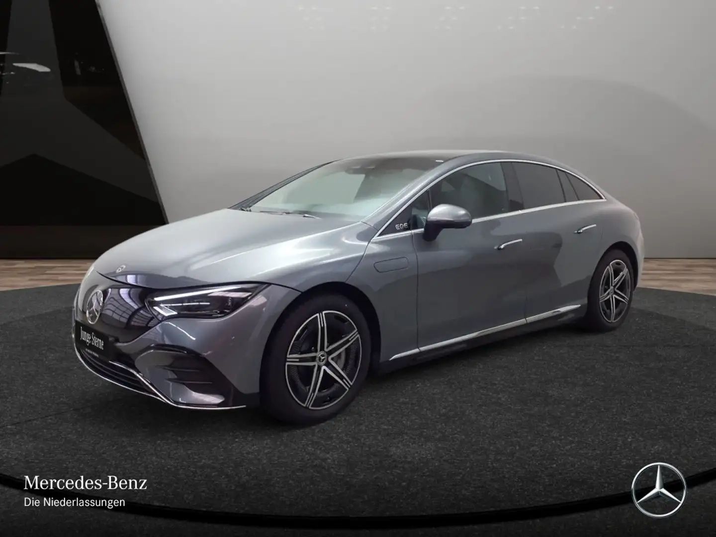 Mercedes-Benz EQE 500 4Matic AMG Burmester 3D Fahrass 360° Pano Grau - 2