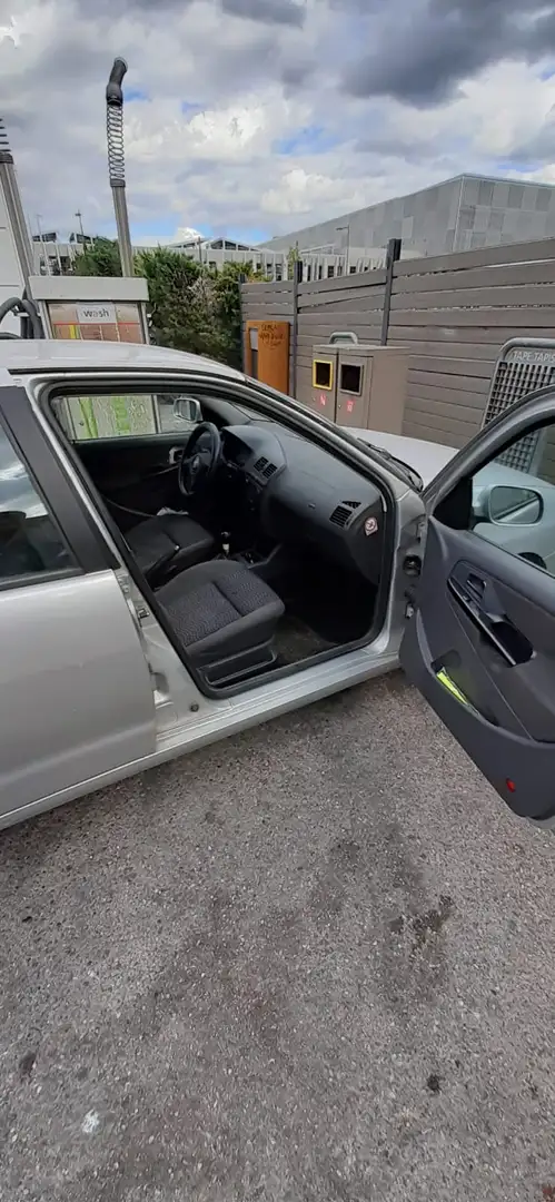 SEAT Cordoba Cordoba 1.9 SDI Fresh Šedá - 2