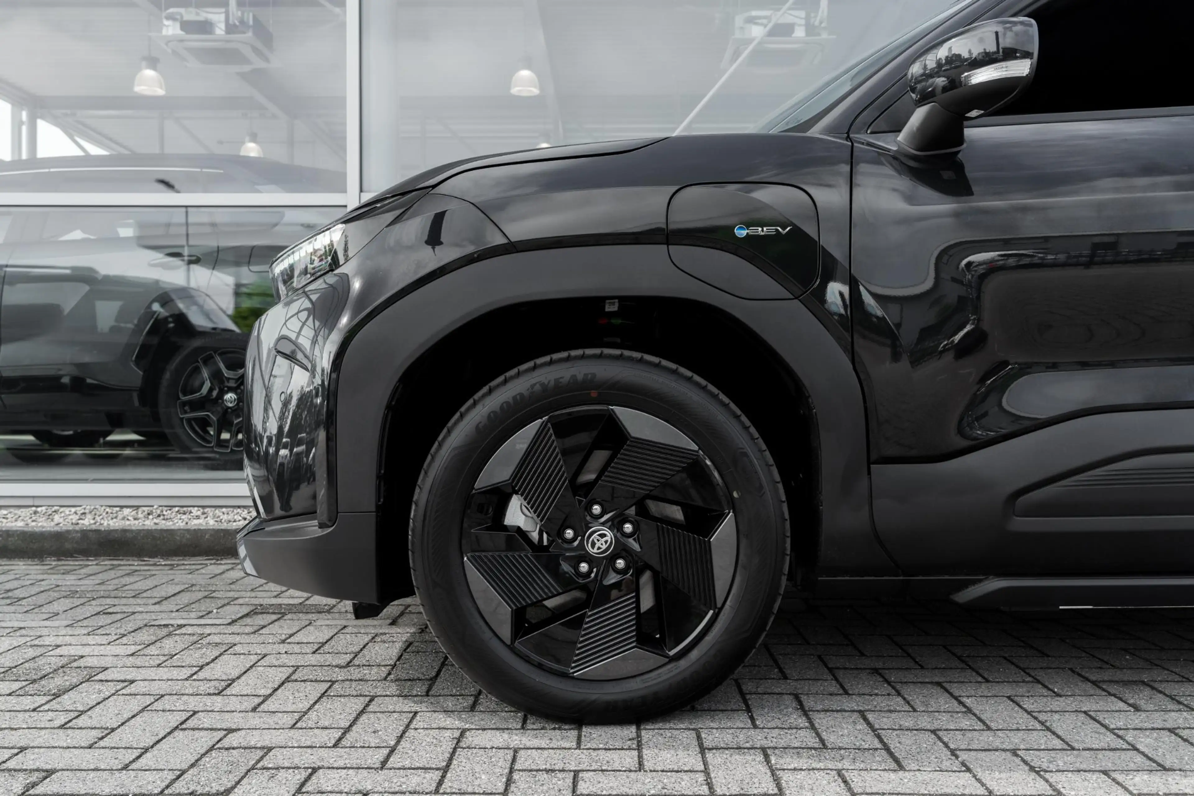 Toyota Urban Cruiser Dynamic 61 kWh — photo 10
