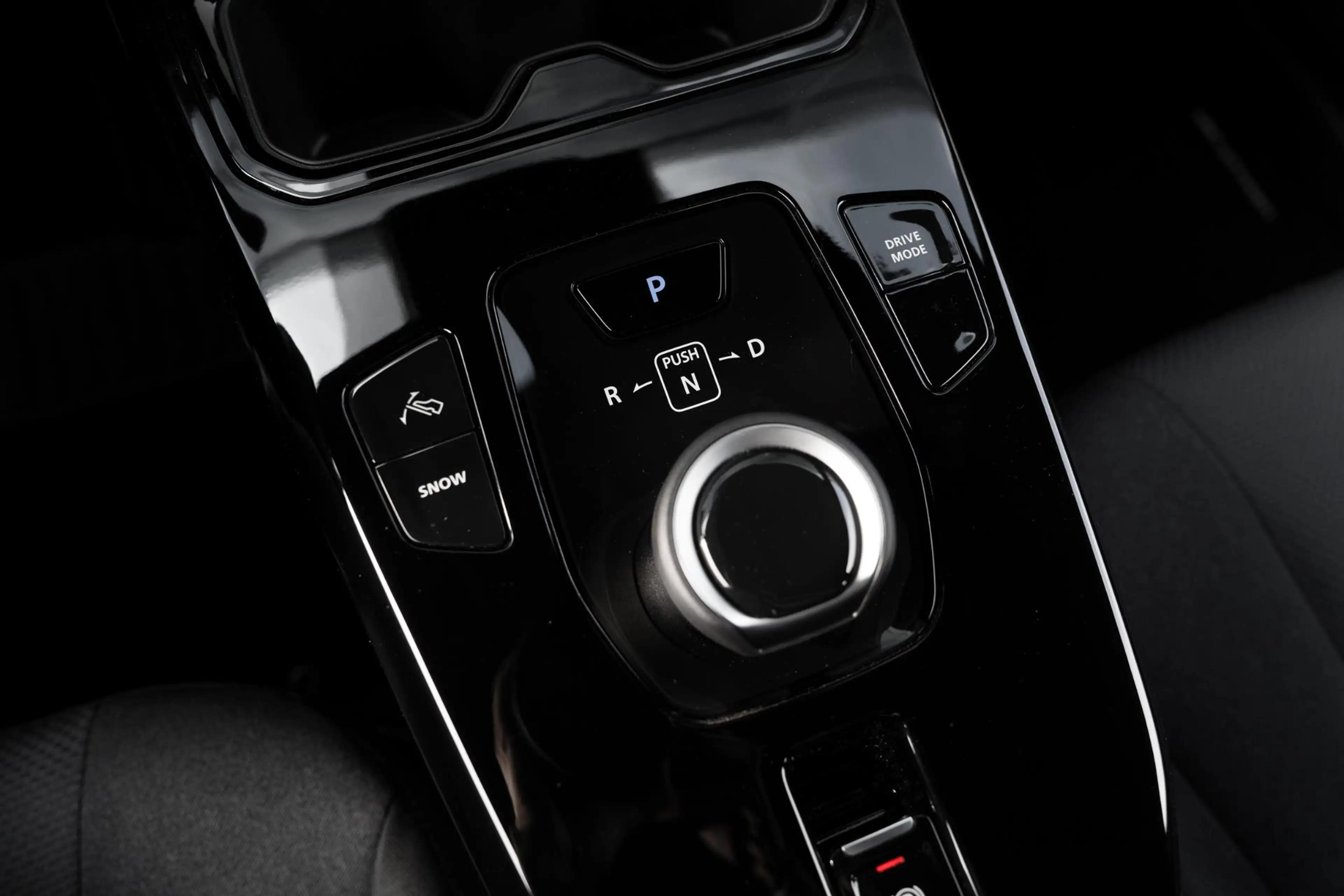 Toyota Urban Cruiser Dynamic 61 kWh — photo 24
