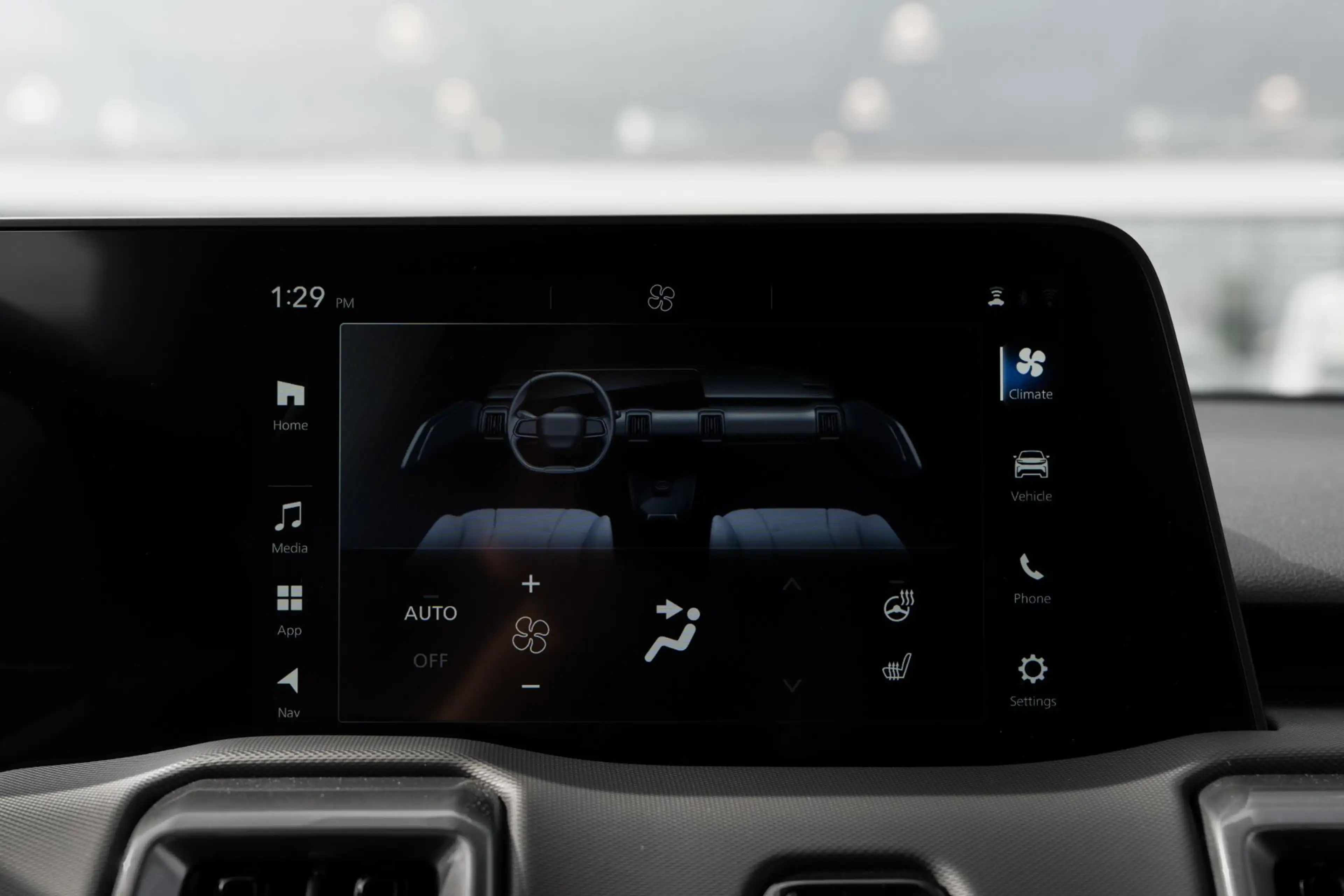 Toyota Urban Cruiser Dynamic 61 kWh — photo 21