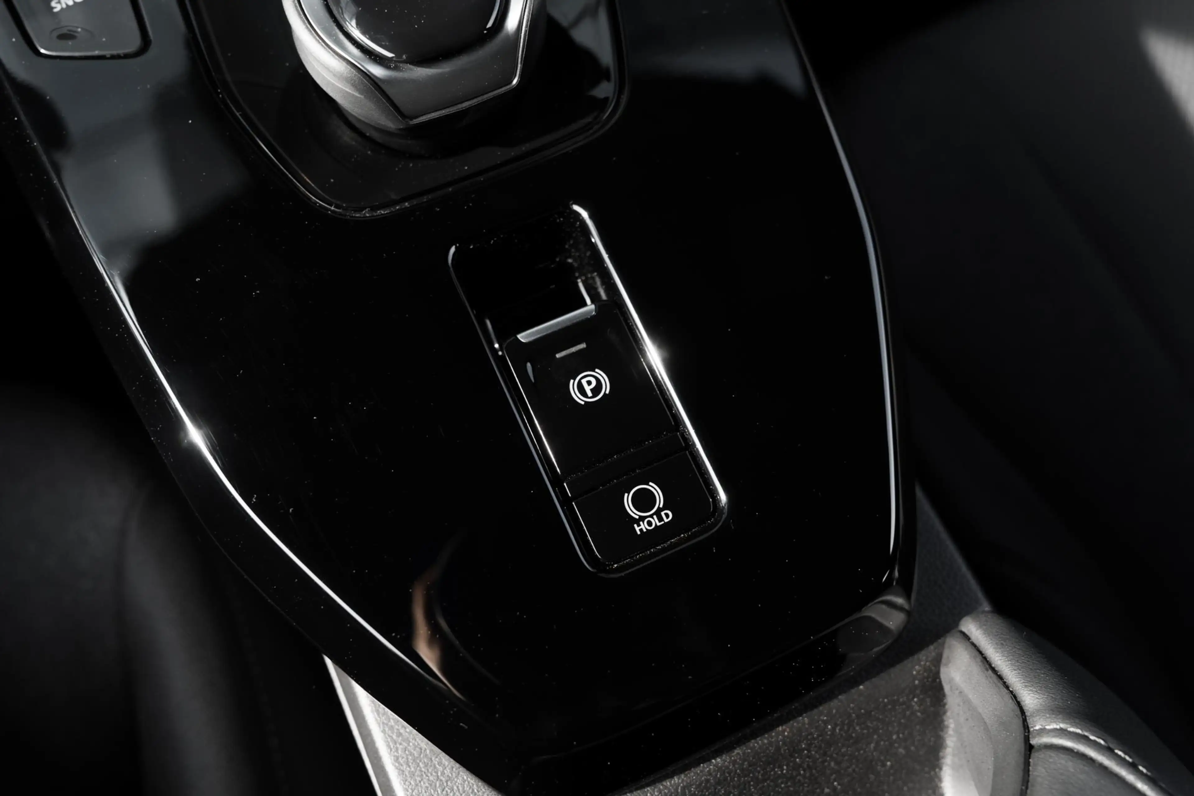 Toyota Urban Cruiser Dynamic 61 kWh — photo 25