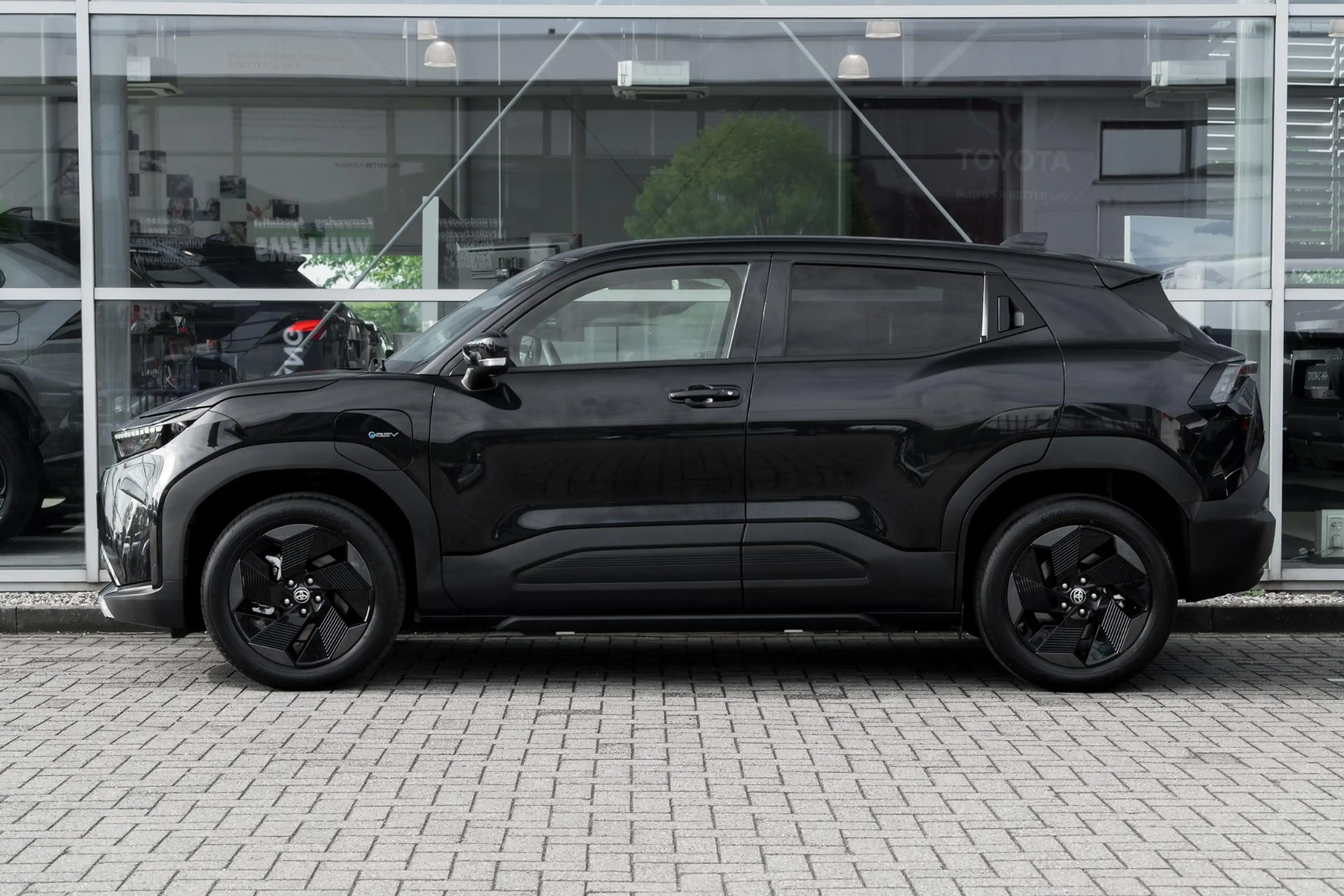 Toyota Urban Cruiser Dynamic 61 kWh — photo 9