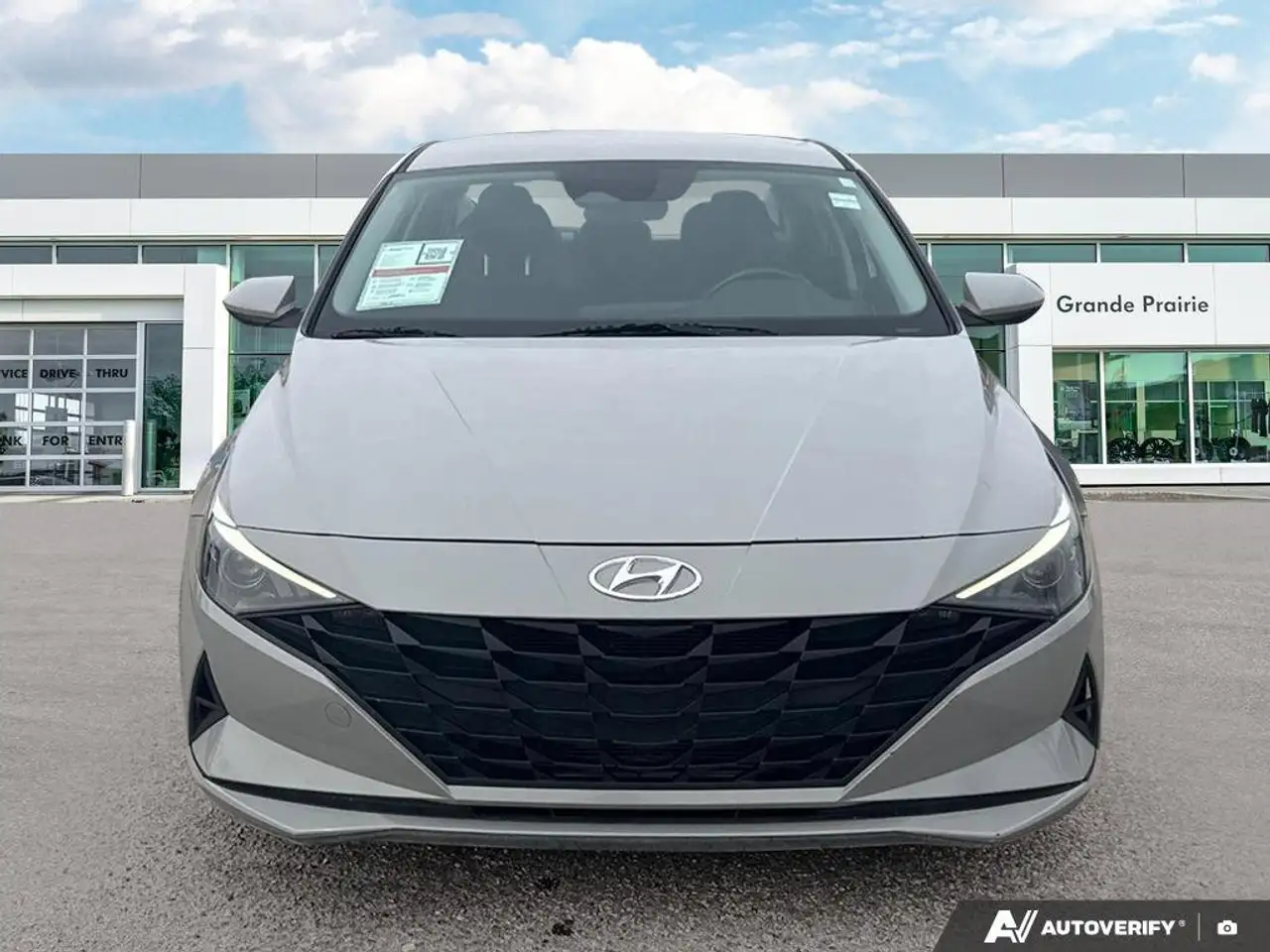 Hyundai ELANTRA снимка Hyundai ELANTRA