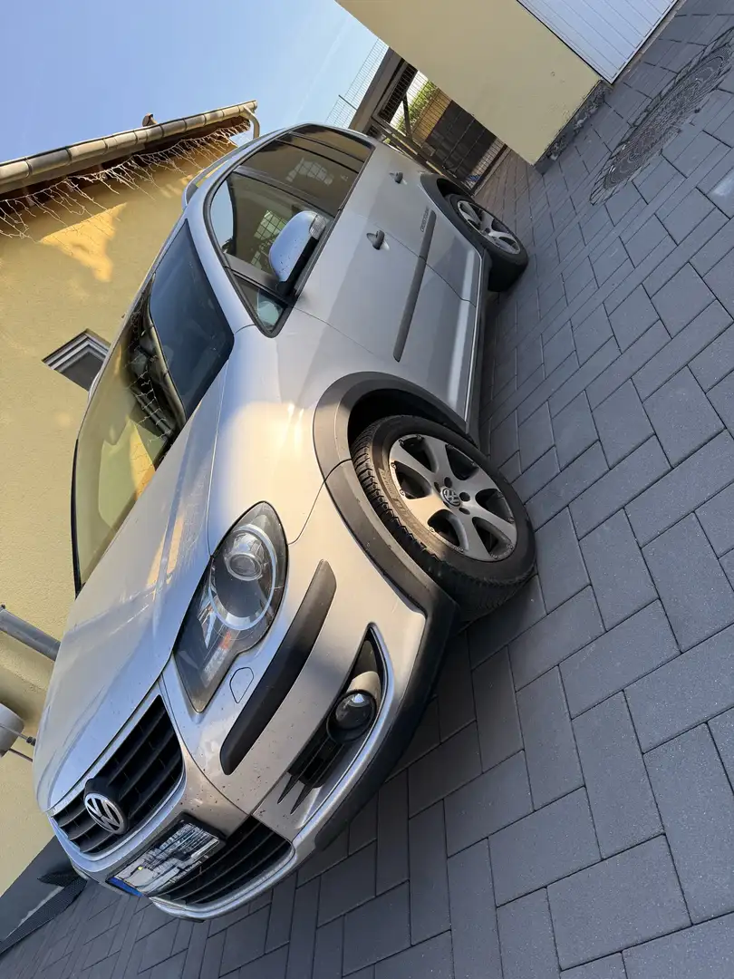Volkswagen Cross Touran Touran 2.0 TDI DPFCross Argintiu - 1