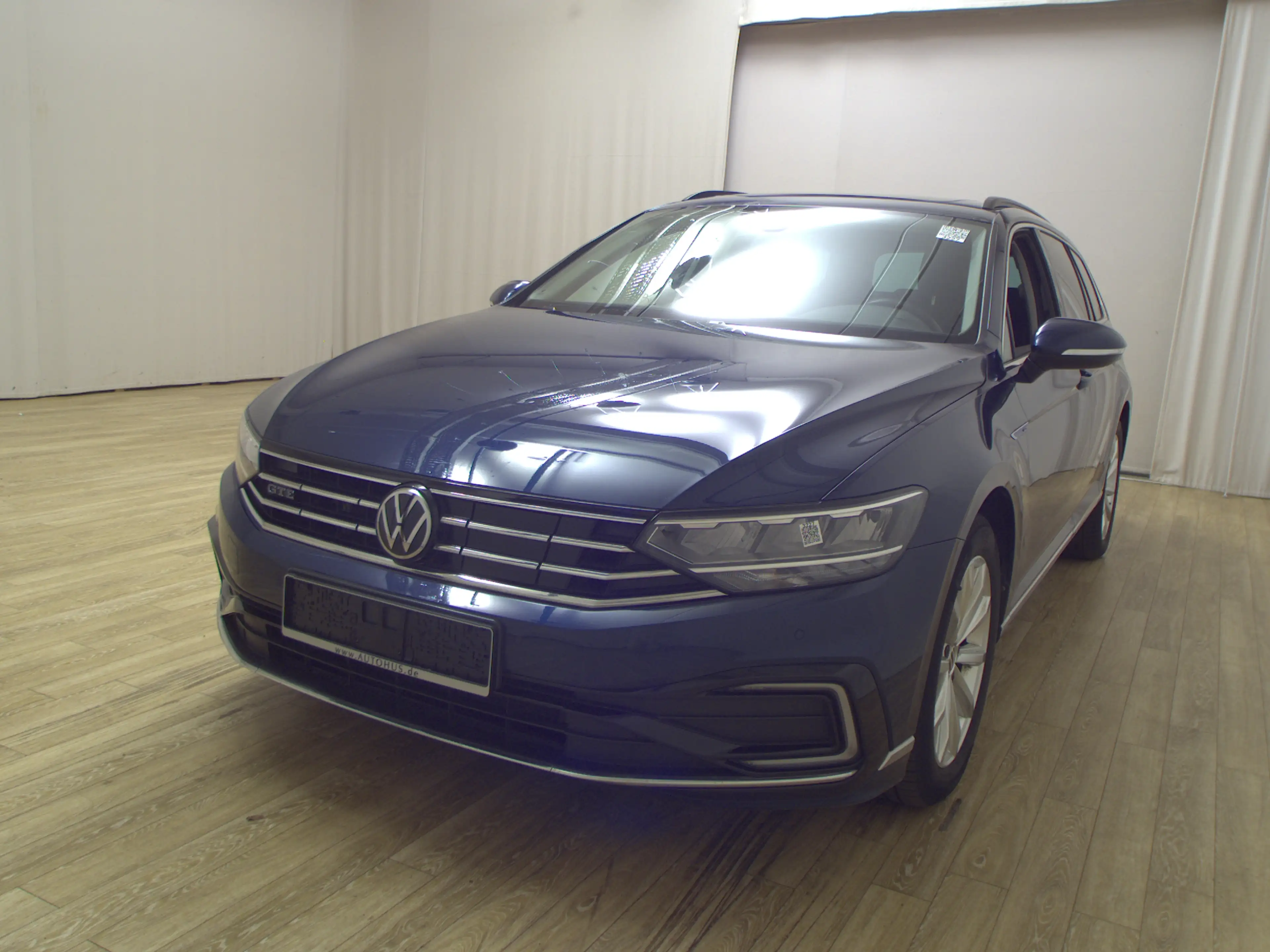 Volkswagen Passat Variant GTE 1.4 TSI Navi LED DC Pano AHK — photo 2