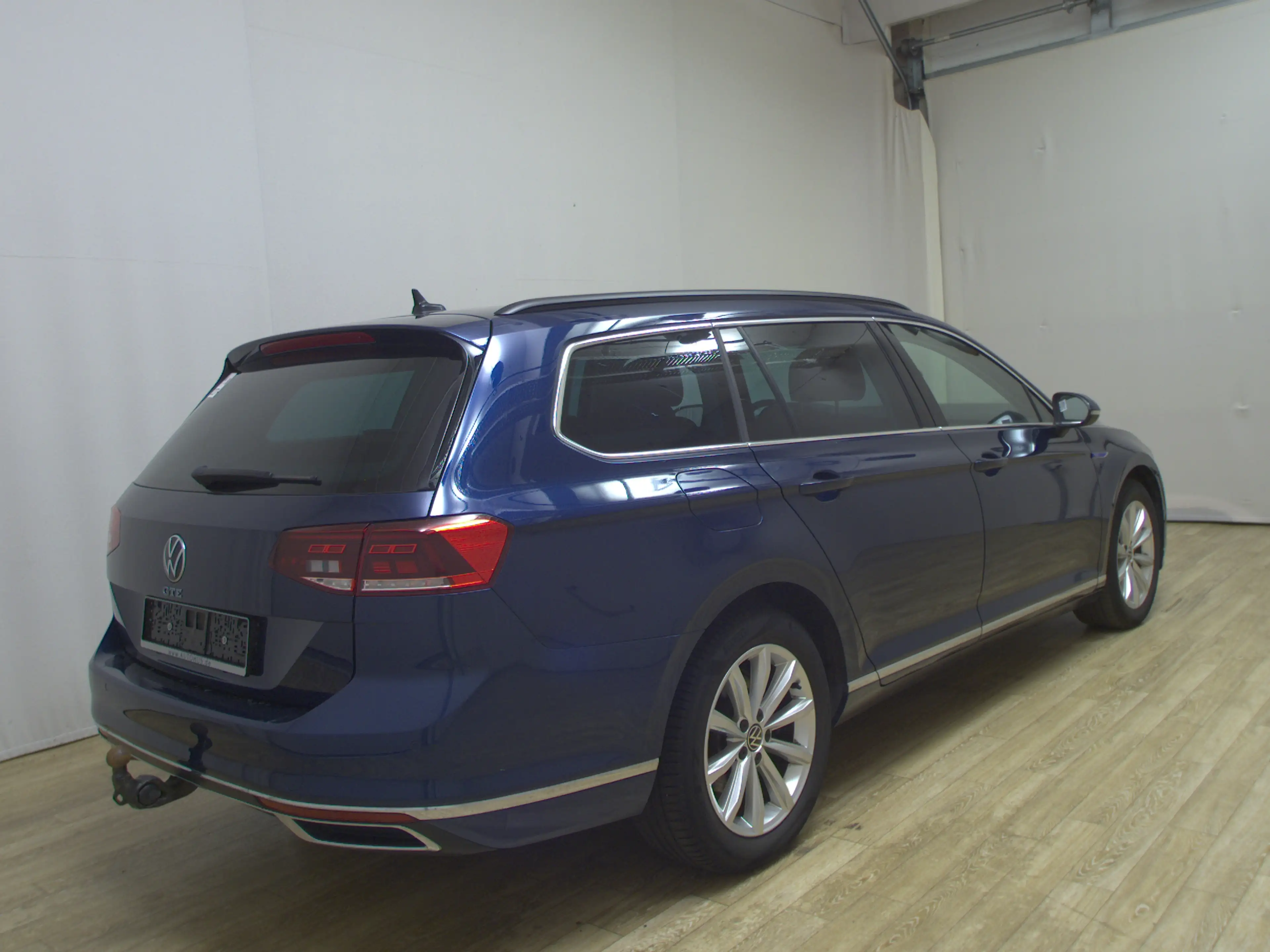 Volkswagen Passat Variant GTE 1.4 TSI Navi LED DC Pano AHK — photo 4