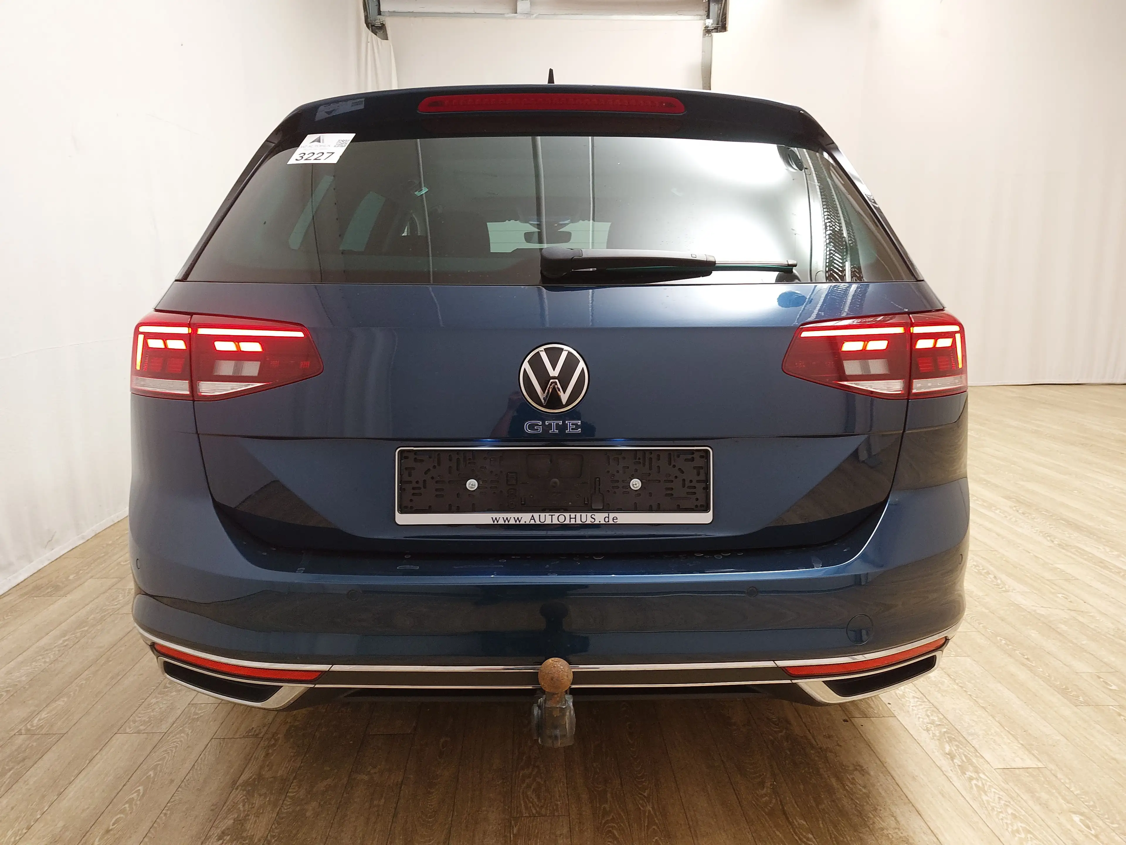 Volkswagen Passat Variant GTE 1.4 TSI Navi LED DC Pano AHK — photo 14