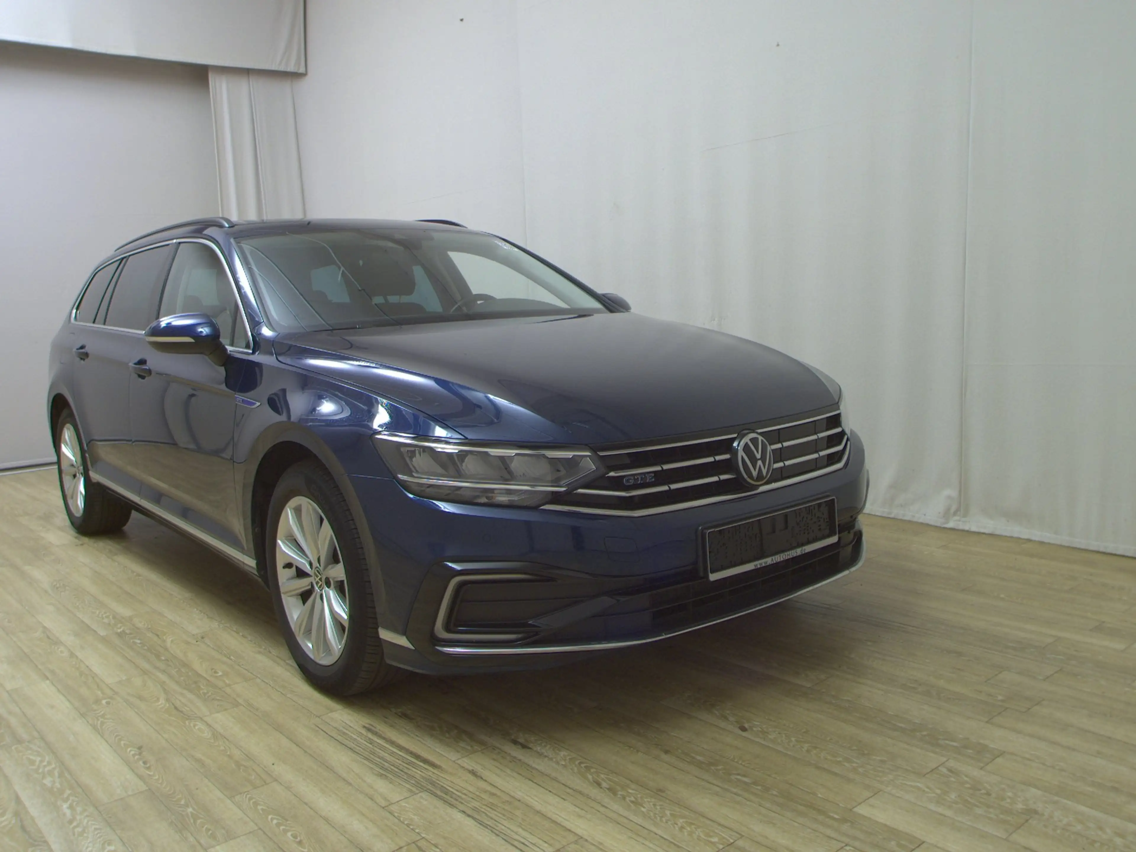 Volkswagen Passat Variant GTE 1.4 TSI Navi LED DC Pano AHK — photo 3